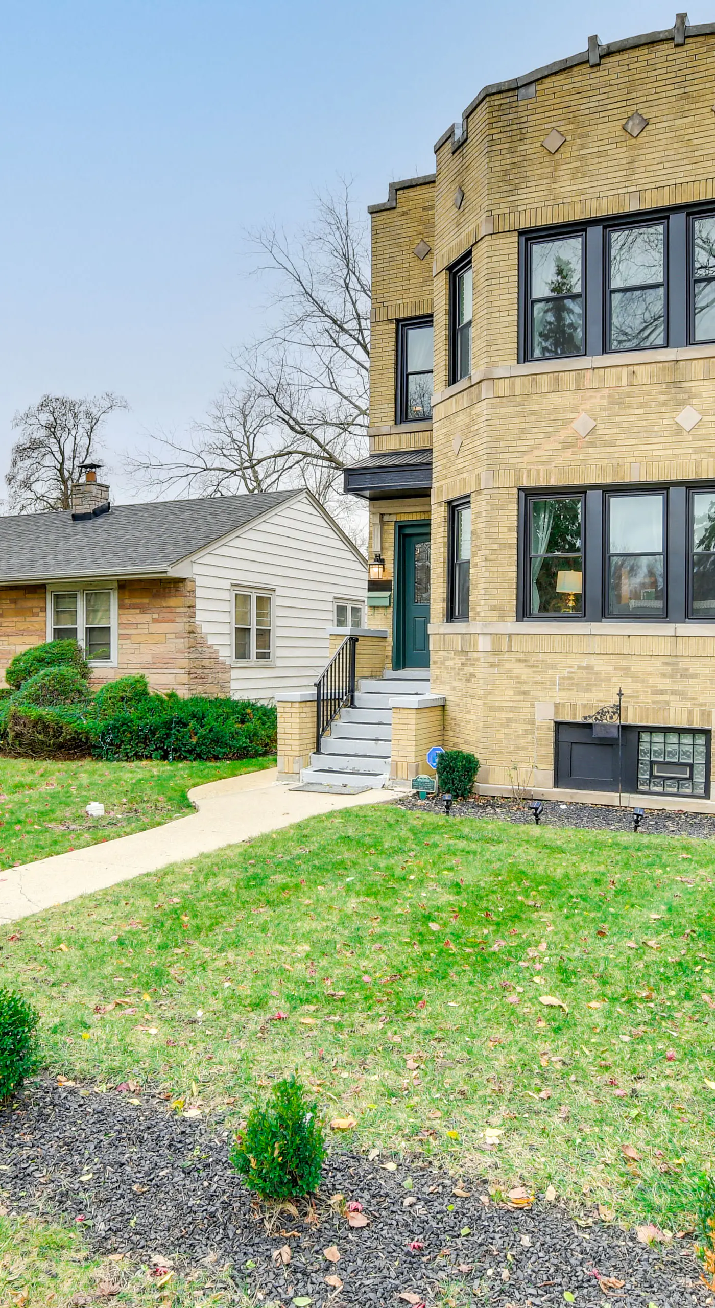 Pet-Friendly Family Apartment - Near NU Campus!