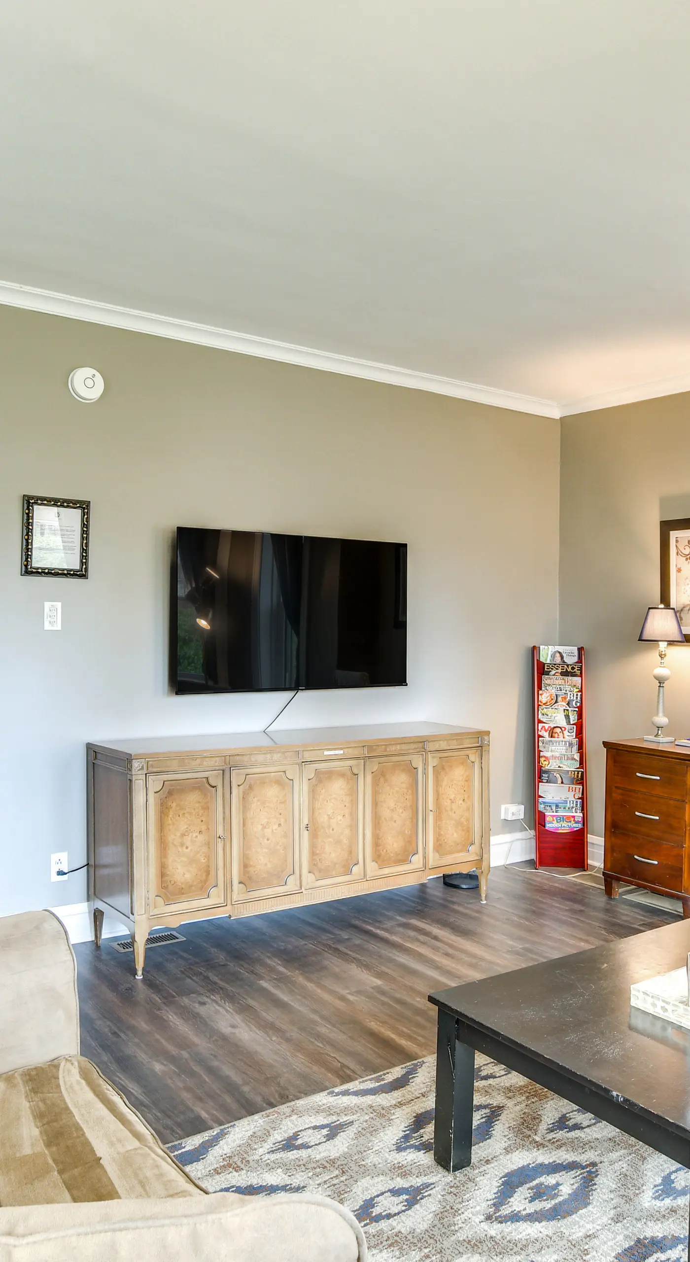 Pet-Friendly Family Apartment - Near NU Campus!