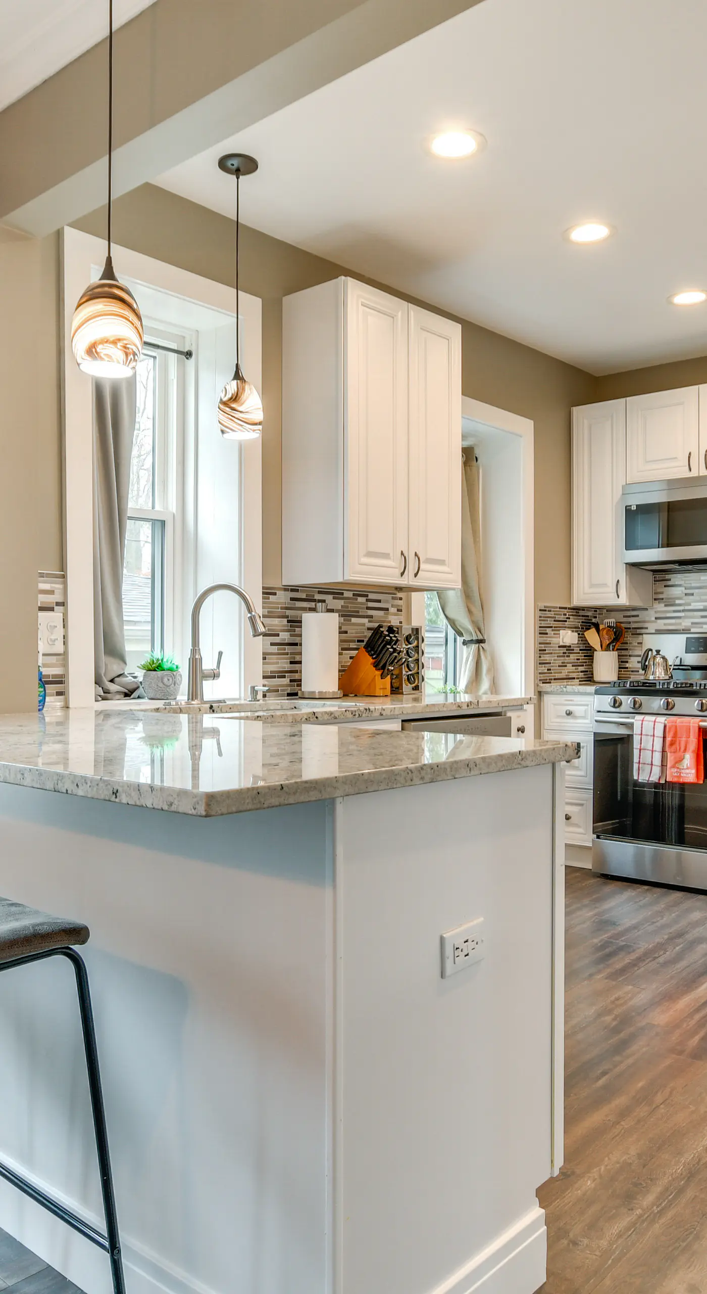 Pet-Friendly Family Apartment - Near NU Campus!