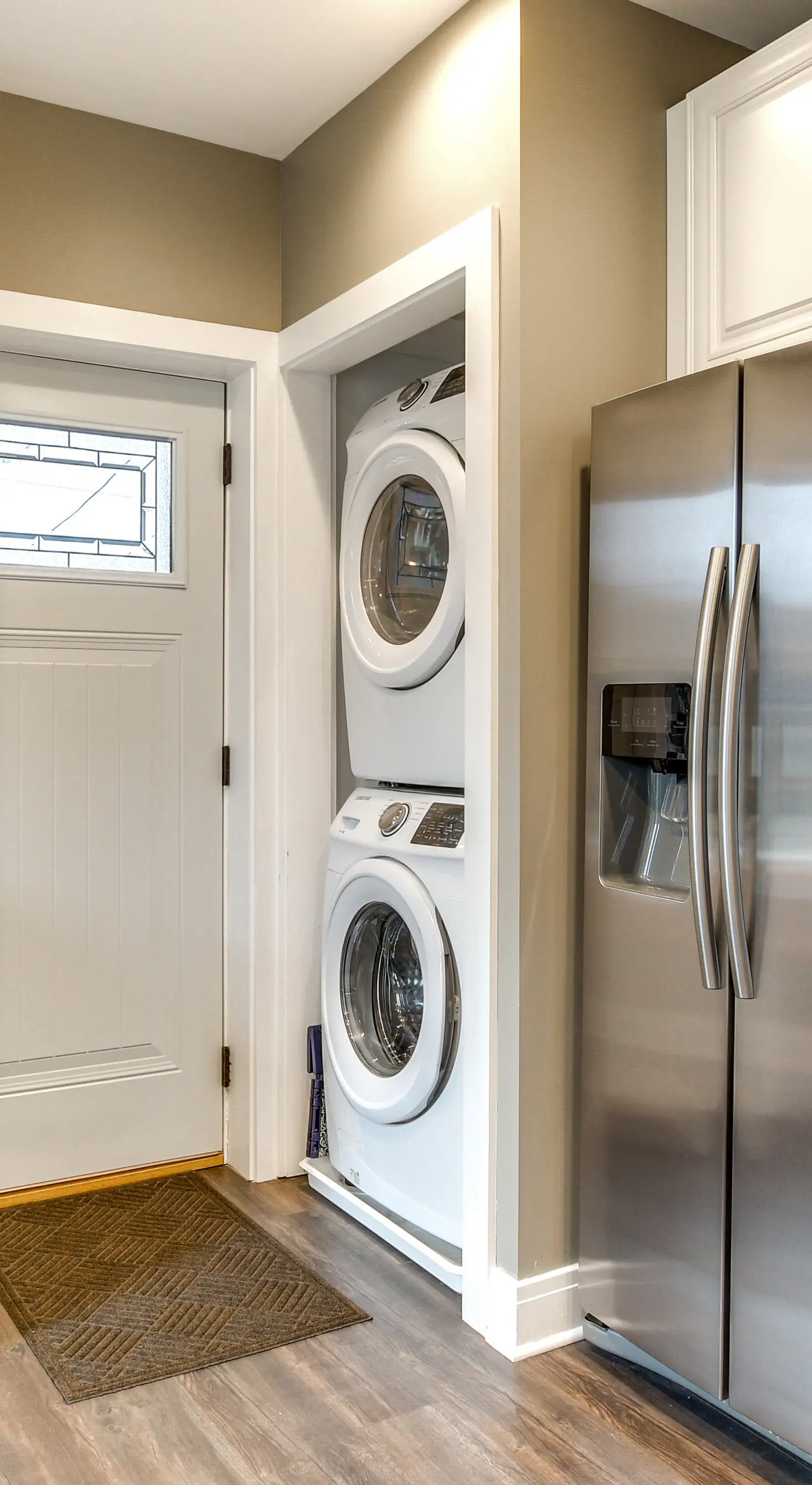 Pet-Friendly Family Apartment - Near NU Campus!