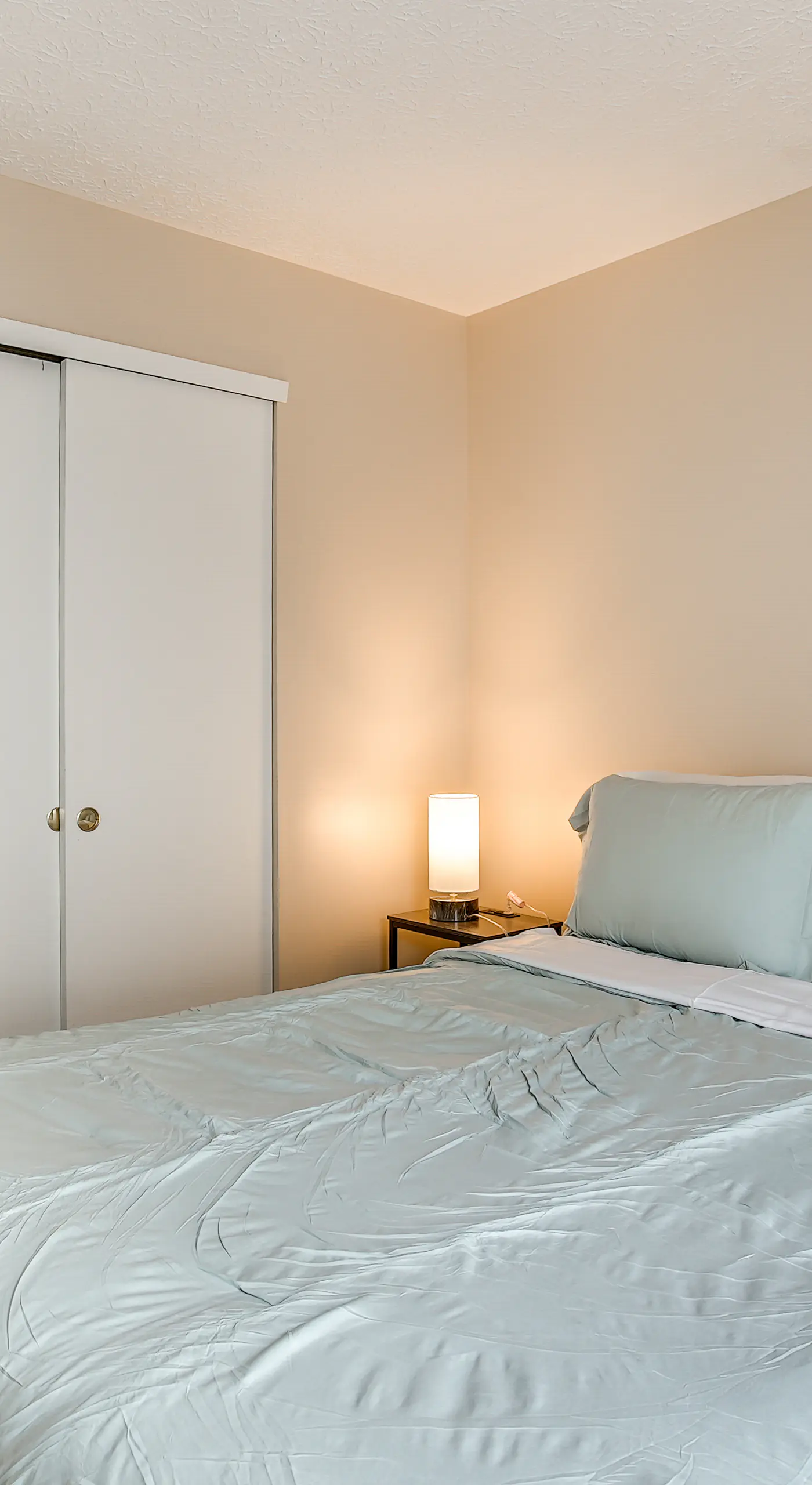 8 Mi to Downtown: Pet-Friendly Columbus Home