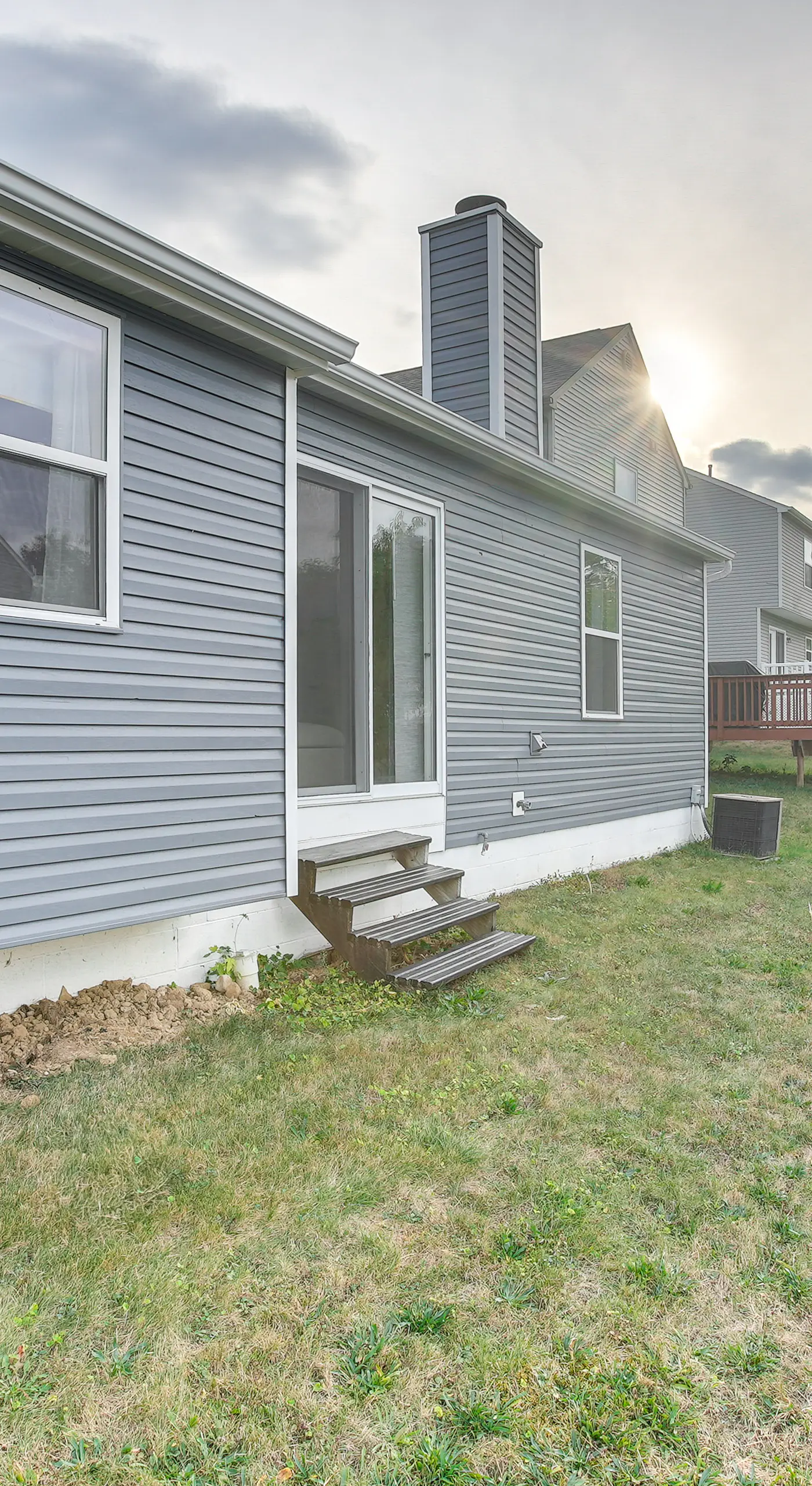 8 Mi to Downtown: Pet-Friendly Columbus Home