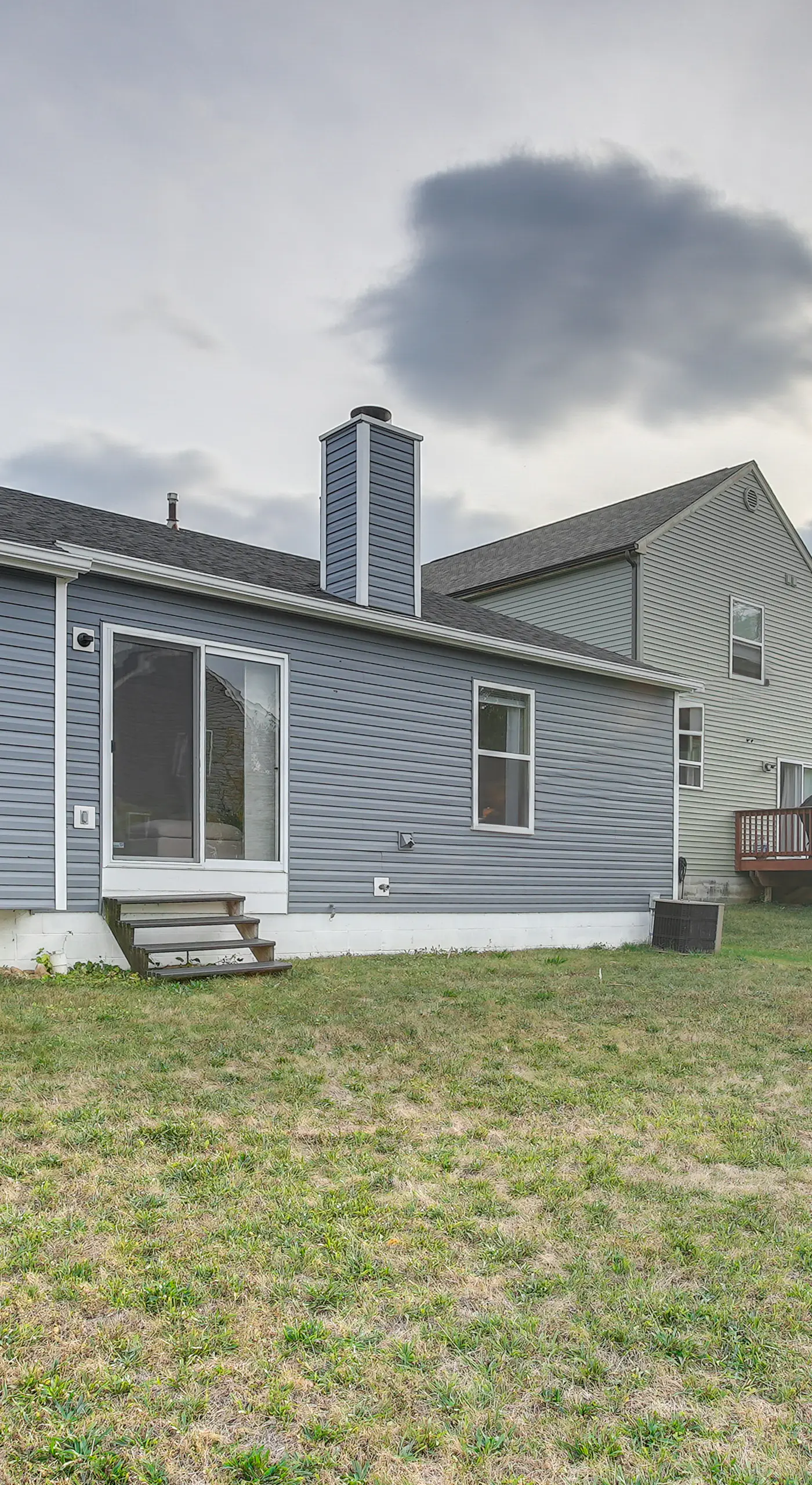 8 Mi to Downtown: Pet-Friendly Columbus Home
