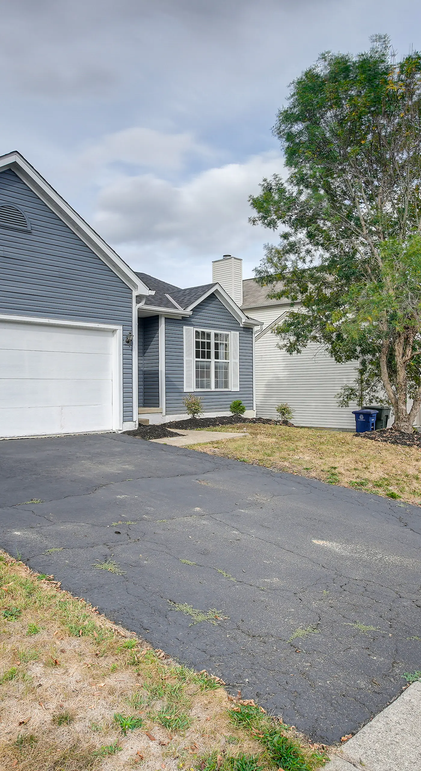 8 Mi to Downtown: Pet-Friendly Columbus Home