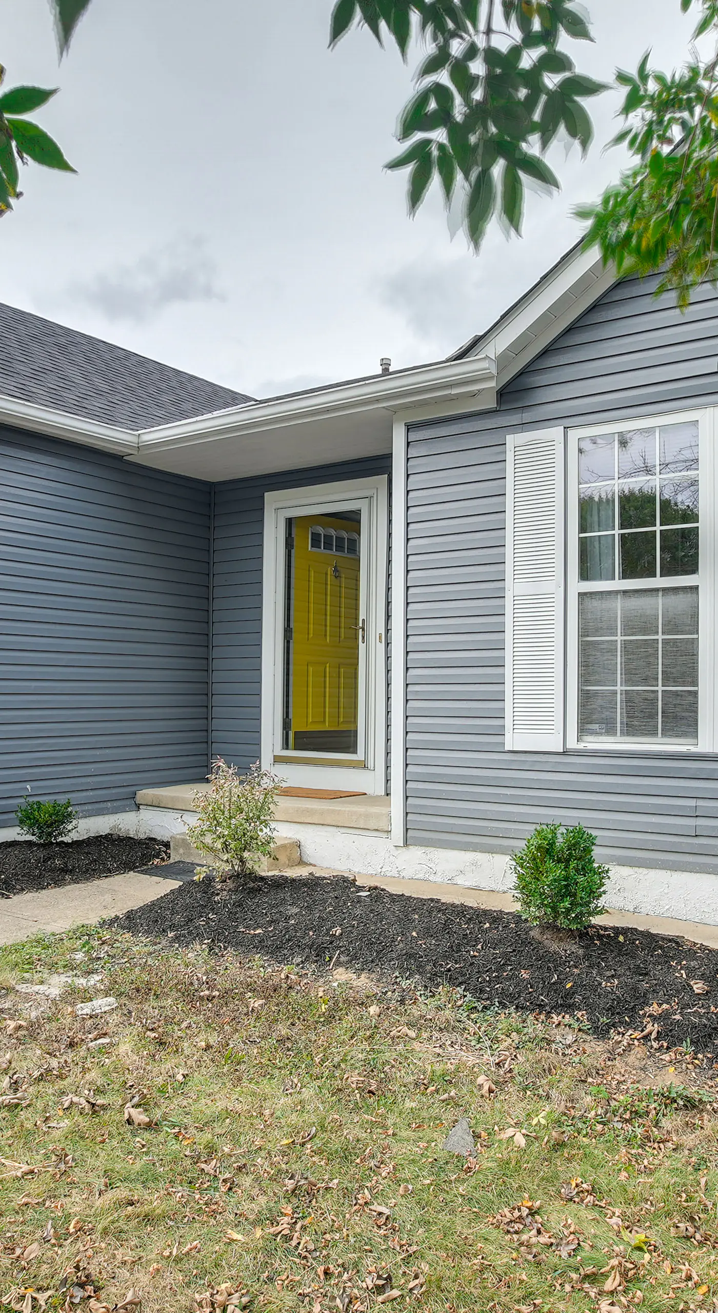 8 Mi to Downtown: Pet-Friendly Columbus Home