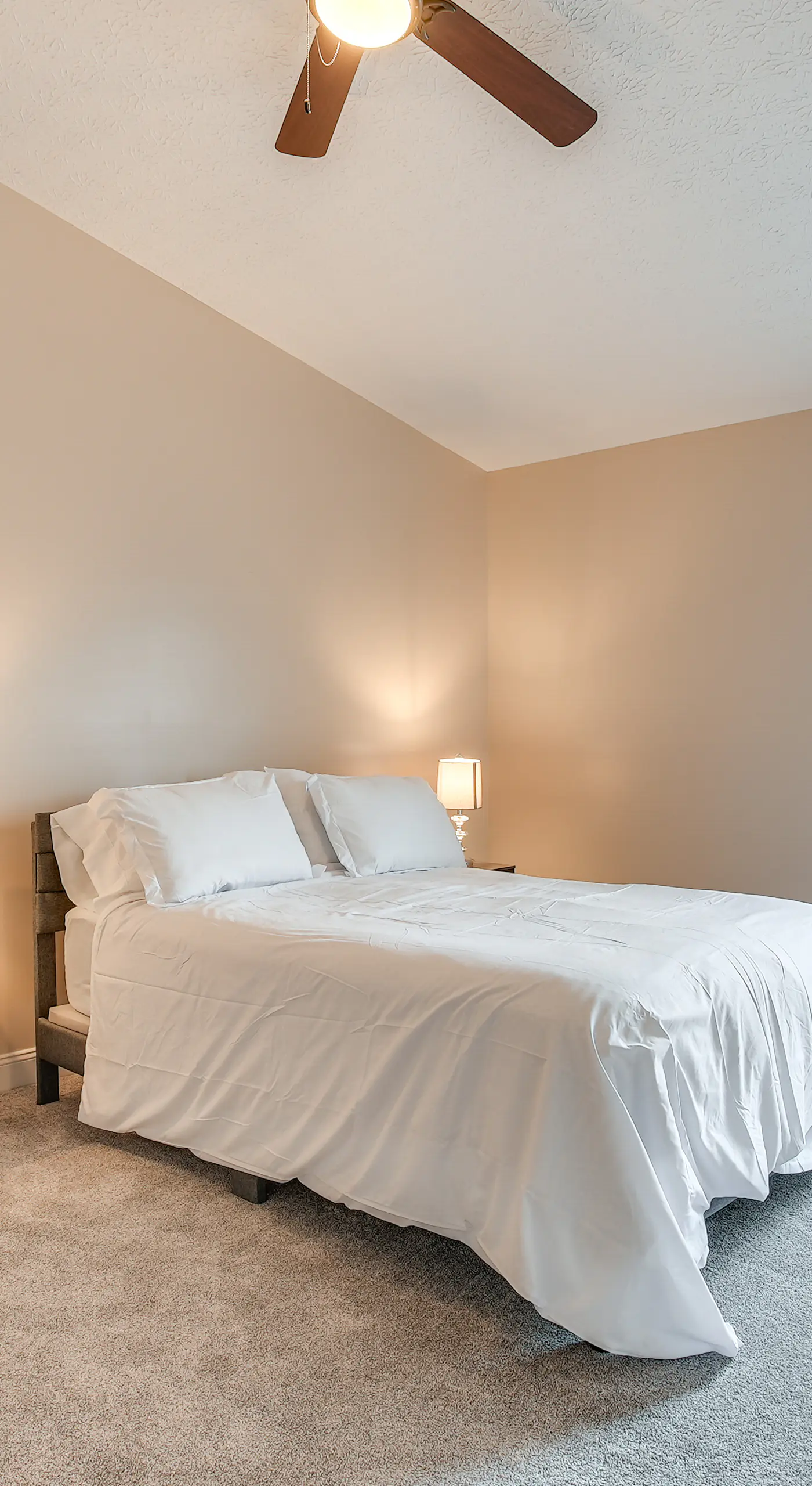8 Mi to Downtown: Pet-Friendly Columbus Home