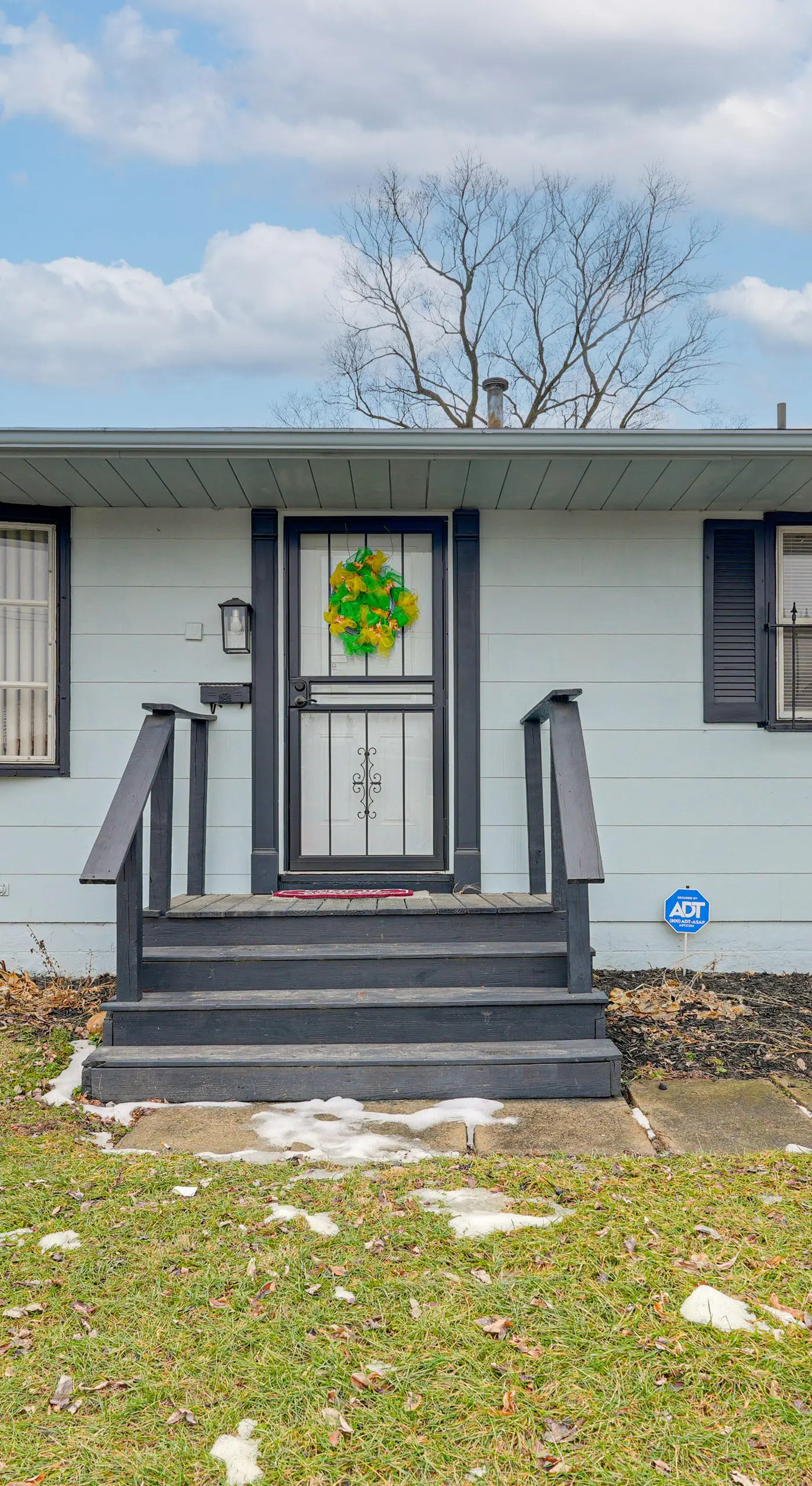 6 Mi to Downtown Columbus: Quiet Home w/ Yard
