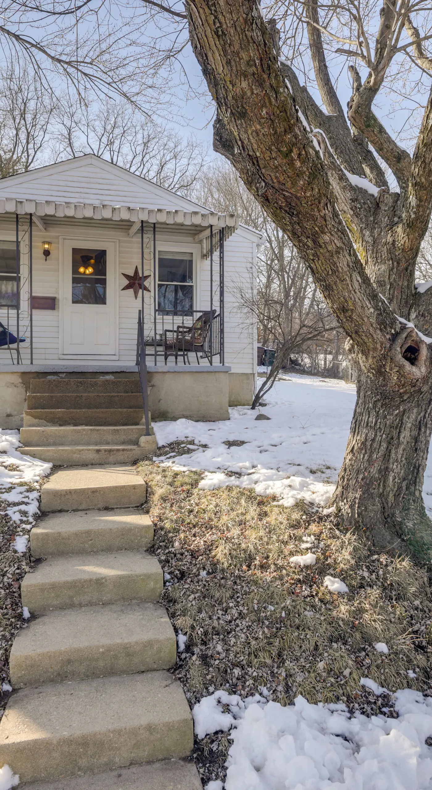 3 Mi to Englewood Dam: Pet-Friendly Home w/ Yard!