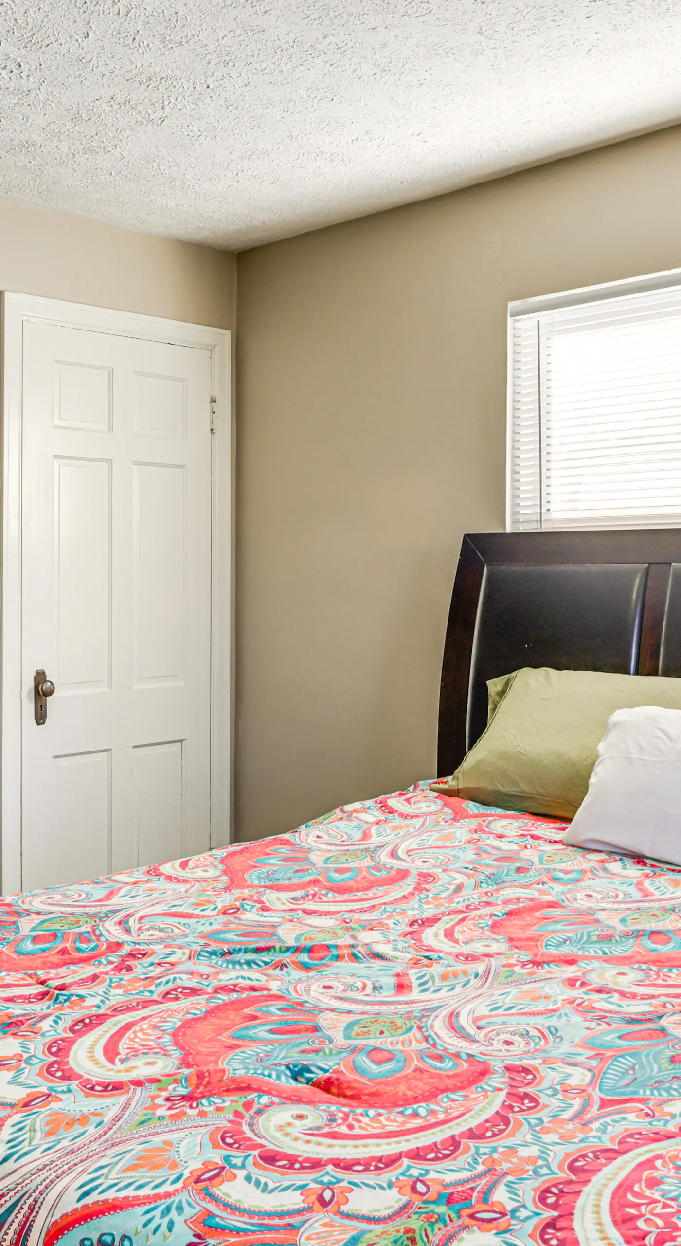 2 Mi to UD: Pet-Friendly Home w/ Fenced Yard!