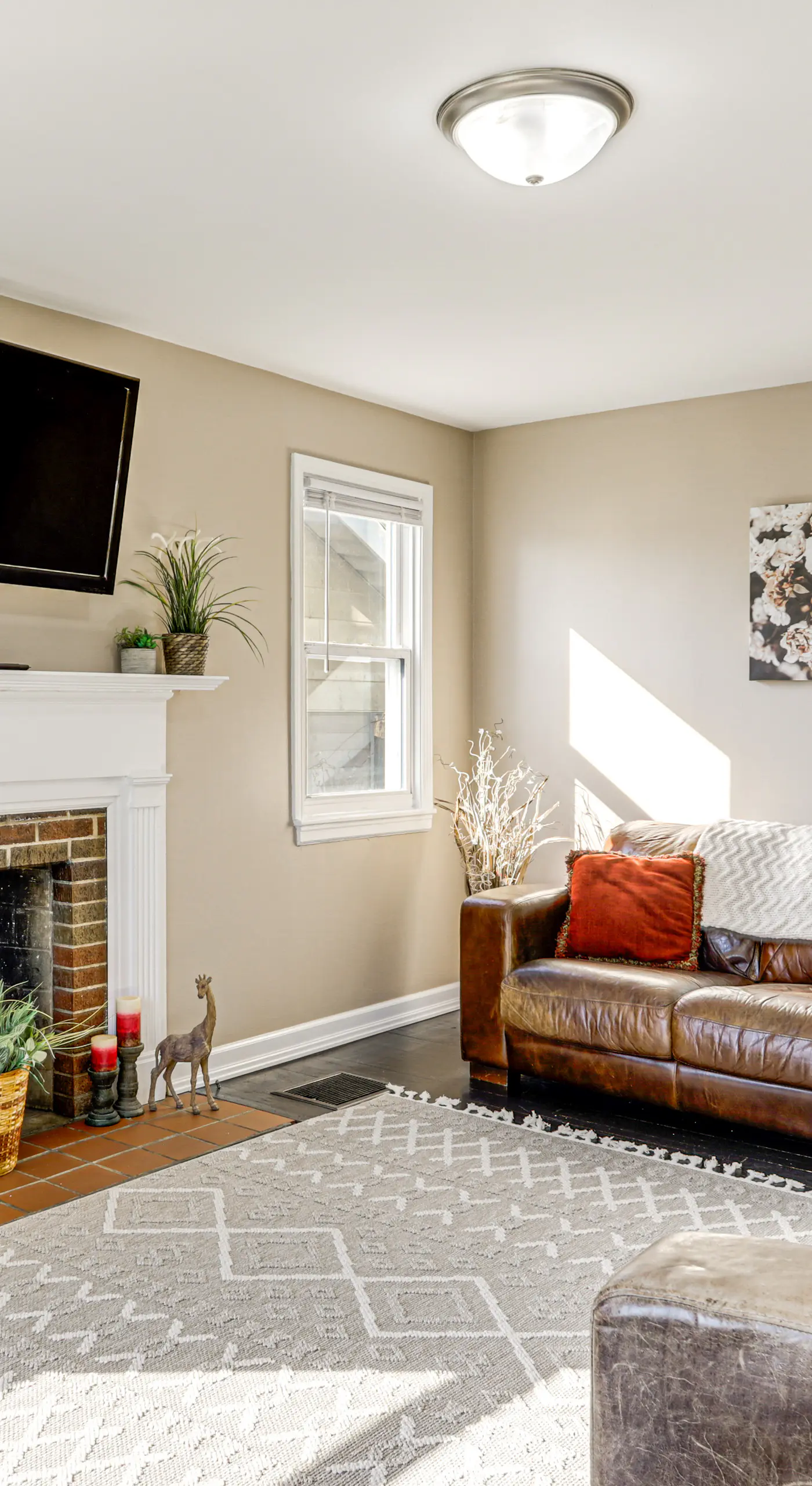 2 Mi to UD: Pet-Friendly Home w/ Fenced Yard!