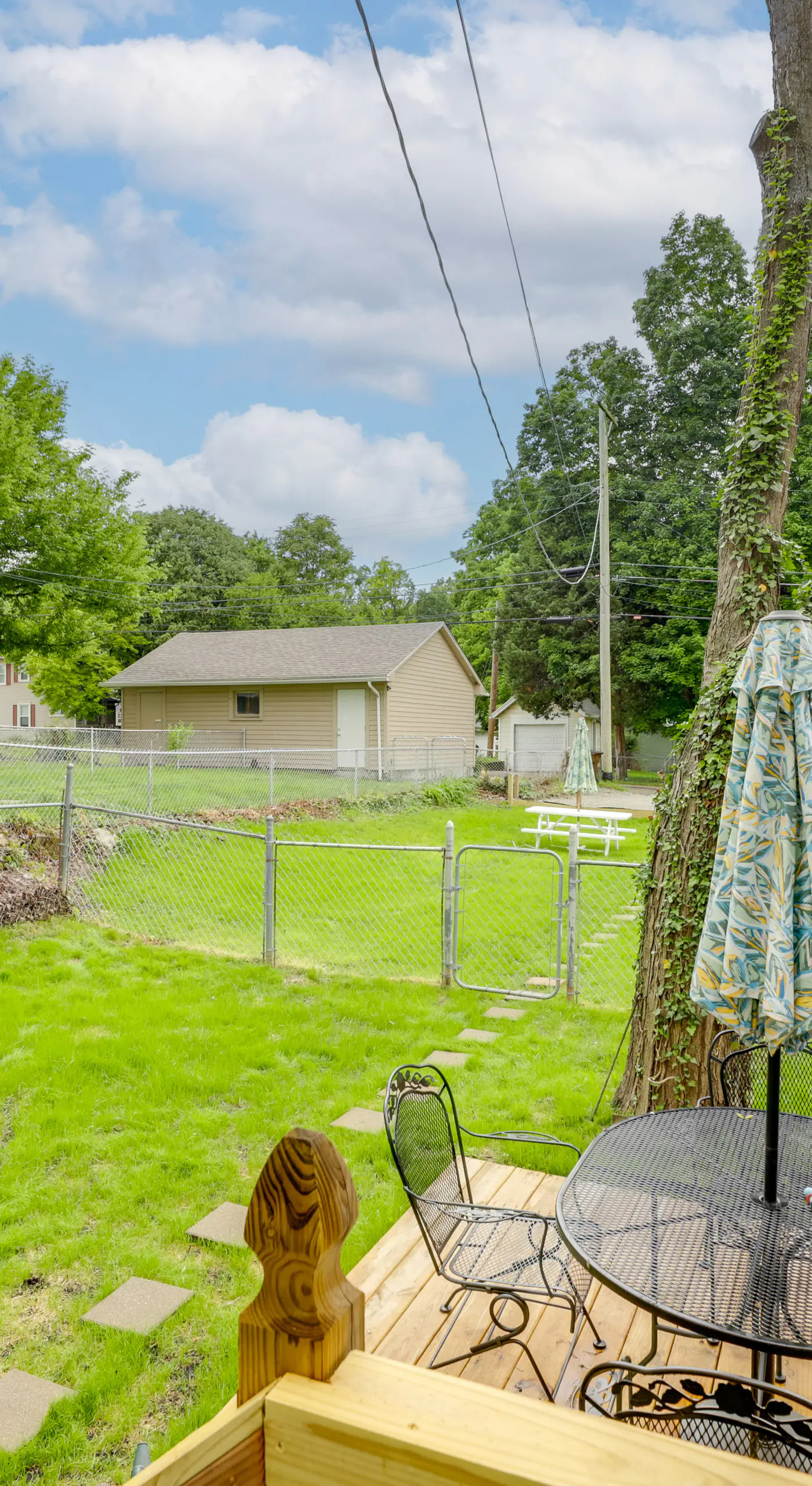 Near Campus & Dtwn! Dog-Friendly Dayton Retreat