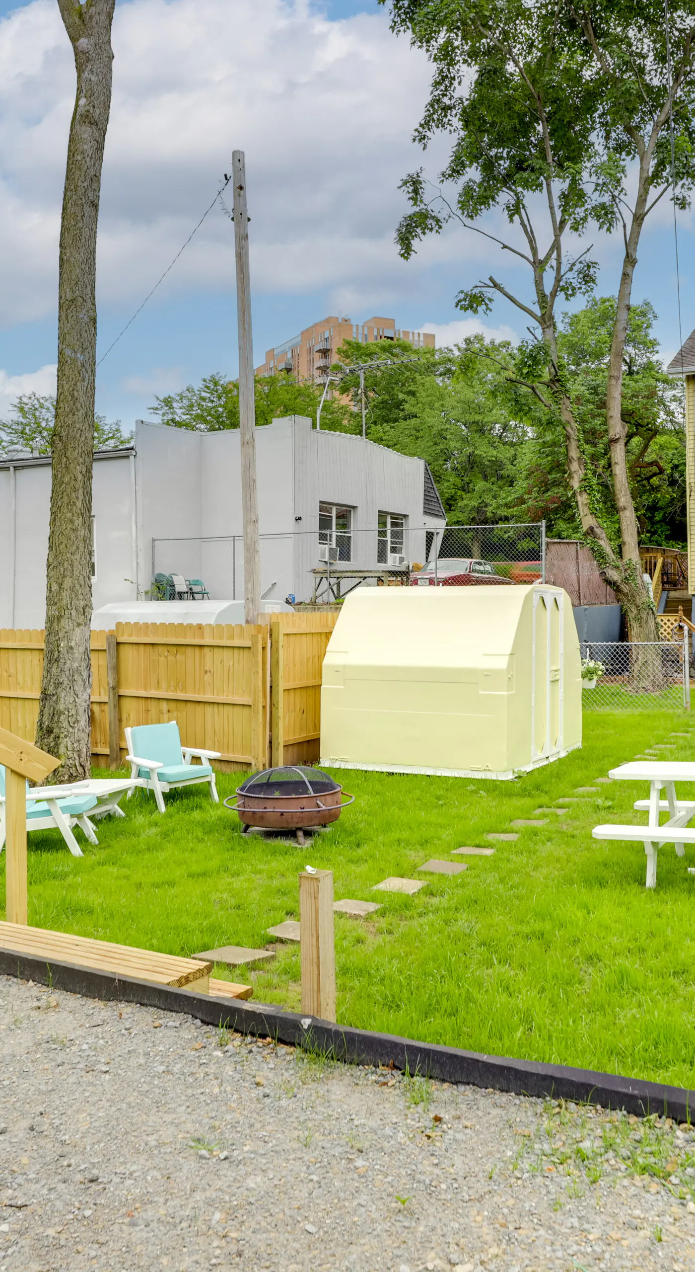 Near Campus & Dtwn! Dog-Friendly Dayton Retreat