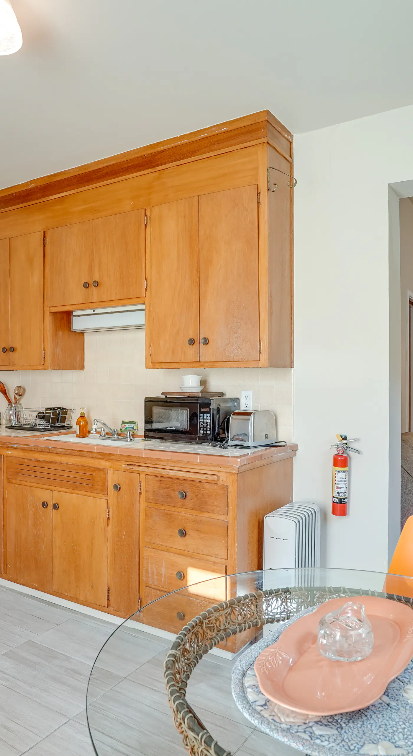 Downtown Oakland Studio, 6 Mi to Toll Plaza Beach!