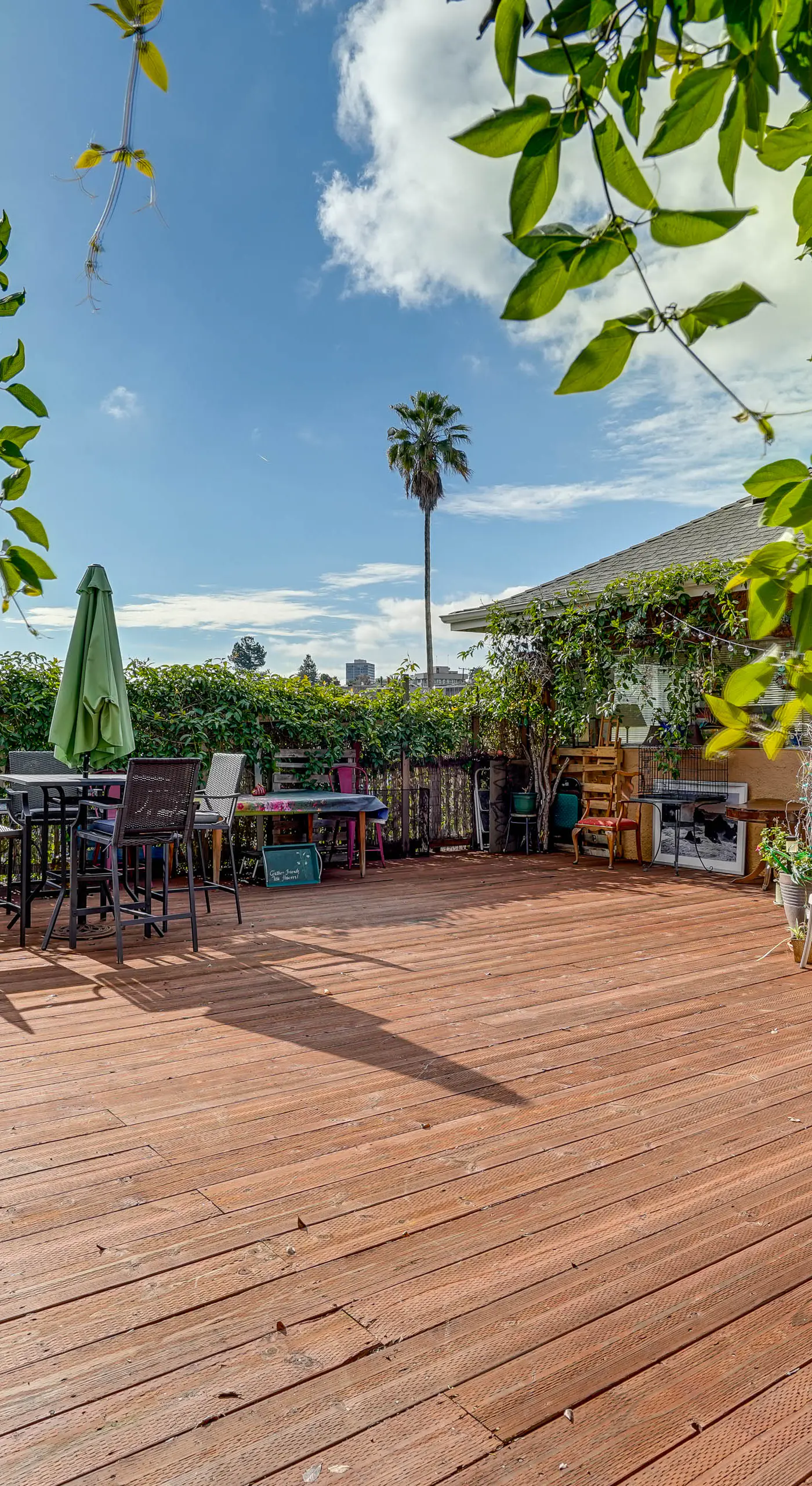 Downtown Oakland Studio, 6 Mi to Toll Plaza Beach!
