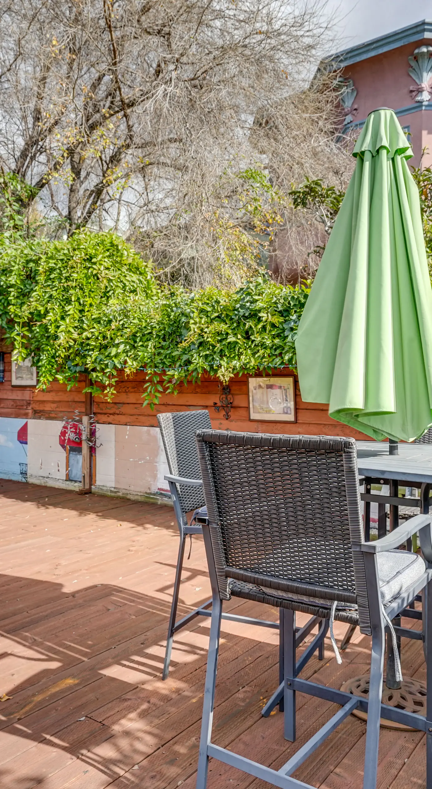 Downtown Oakland Studio, 6 Mi to Toll Plaza Beach!