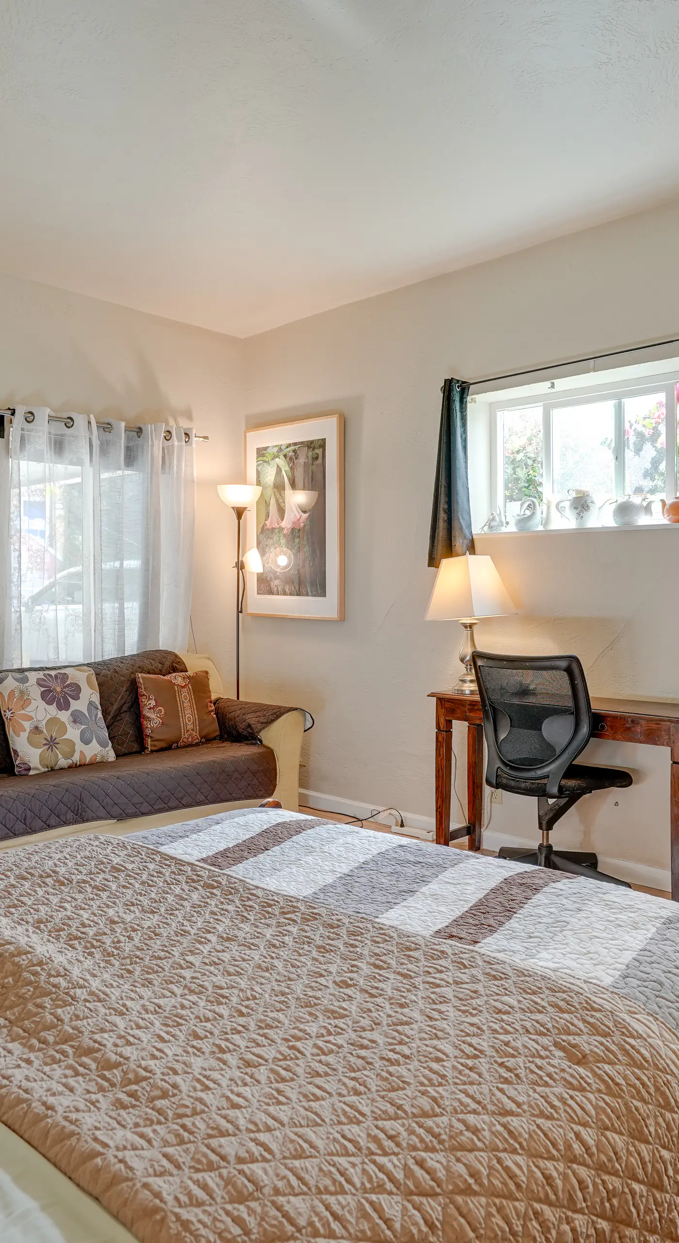 Downtown Oakland Studio, 6 Mi to Toll Plaza Beach!