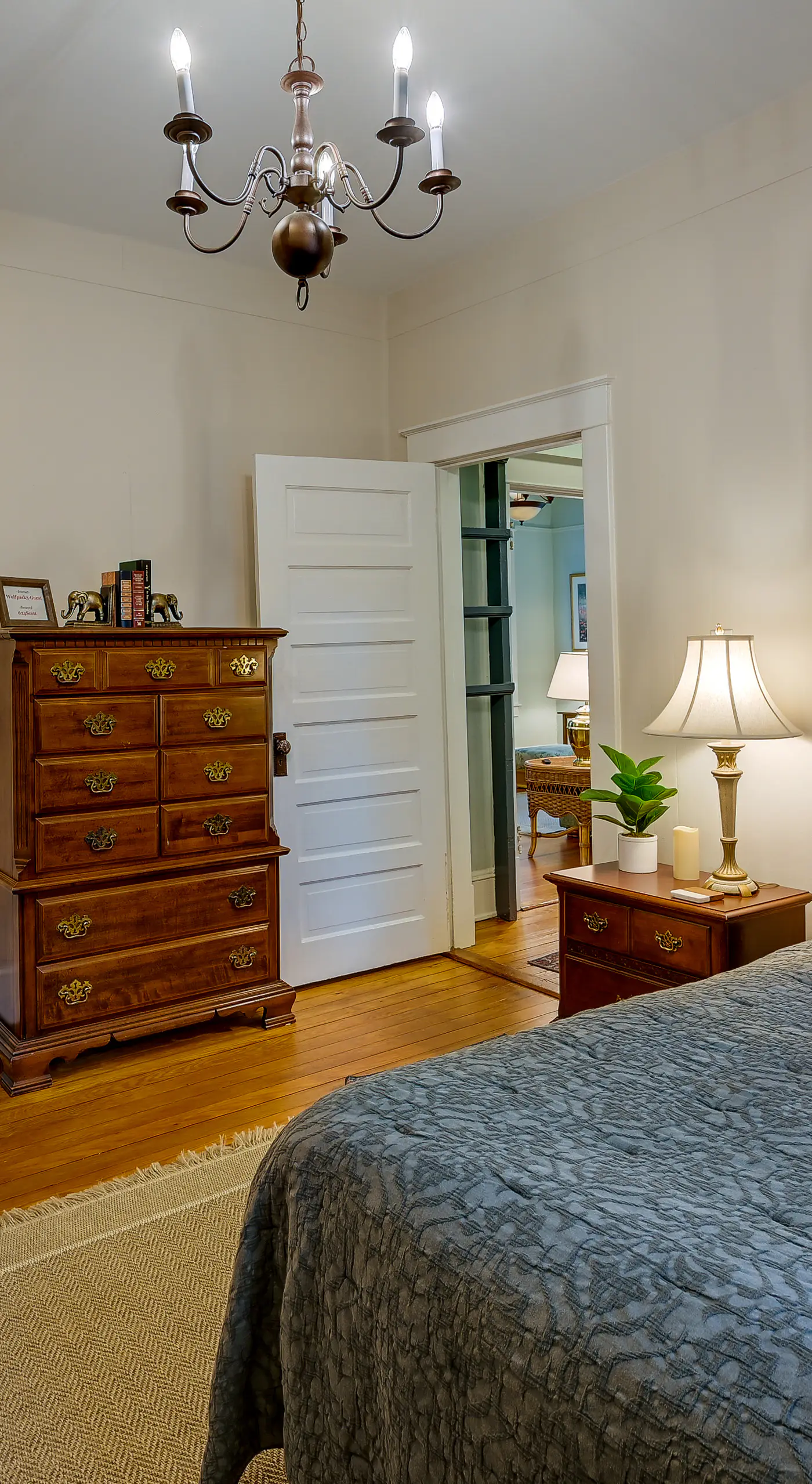 Cozy ‘Casa Verde’ Getaway - 1 Mi to UNCG Campus
