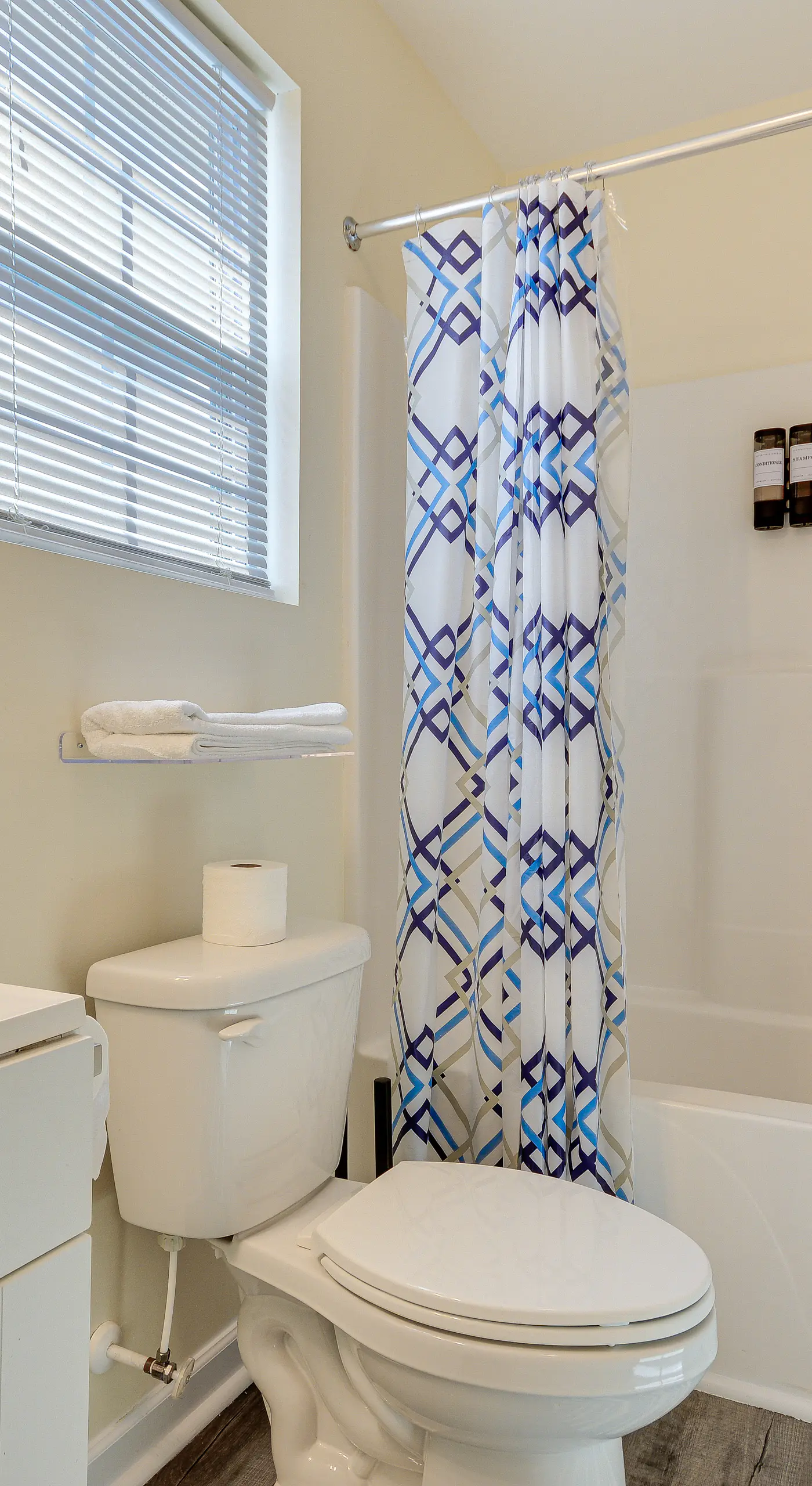 1 Mi to Downtown Greensboro: Newly Built Home!