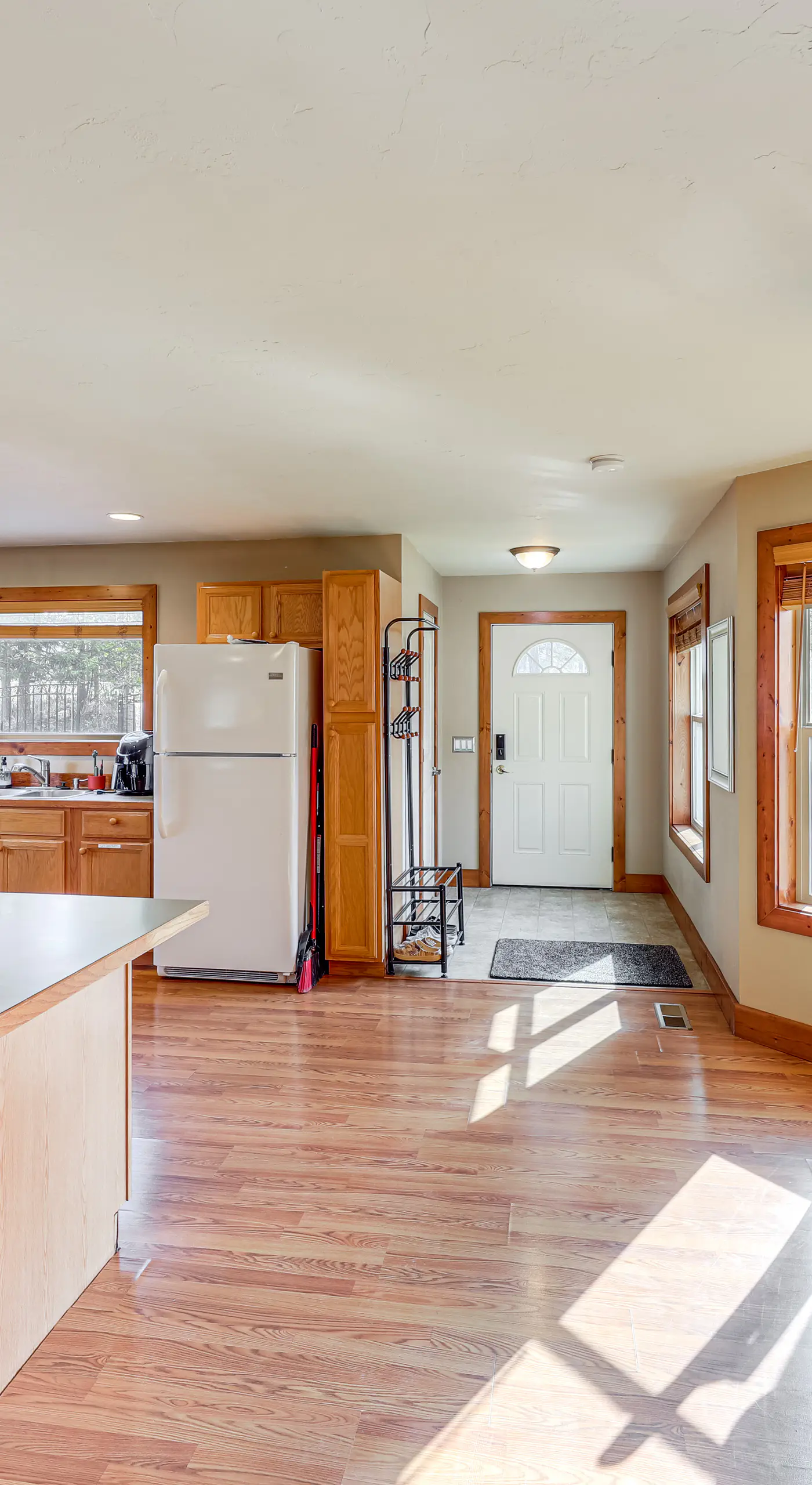 Columbia Falls Private Retreat: Pool Table & Deck!