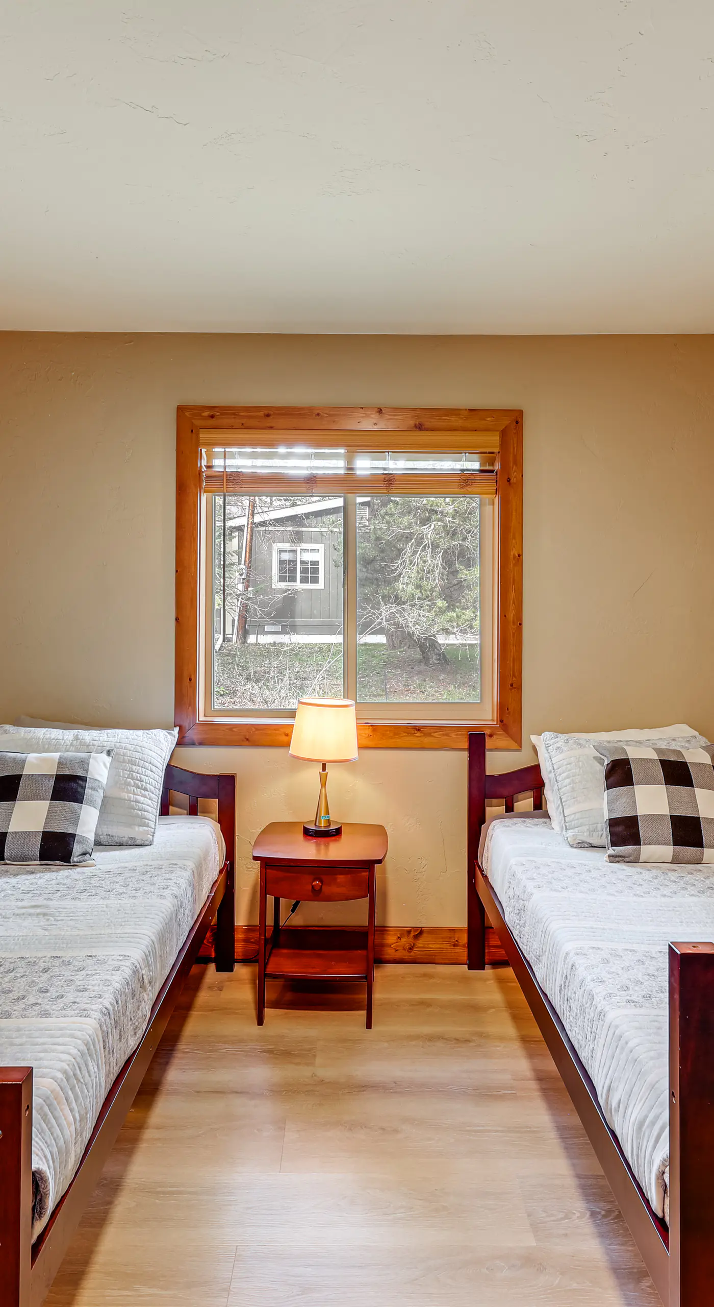 Columbia Falls Private Retreat: Pool Table & Deck!