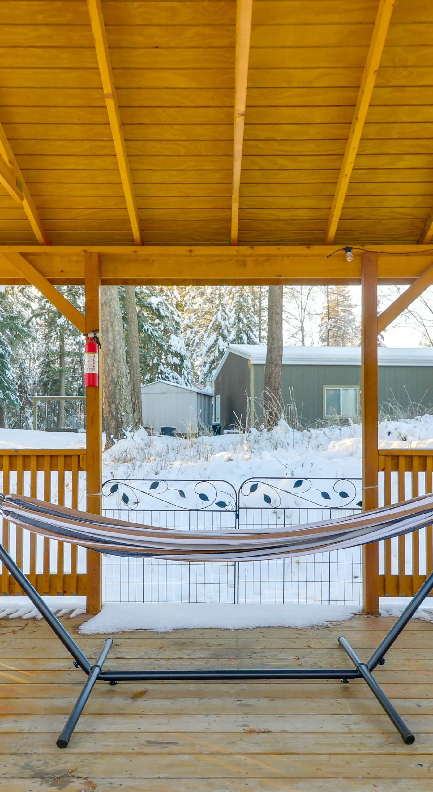 Columbia Falls Private Retreat: Pool Table & Deck!