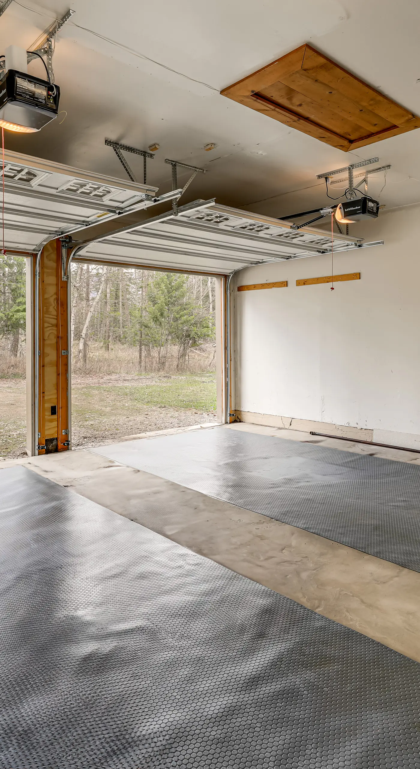 Columbia Falls Private Retreat: Pool Table & Deck!