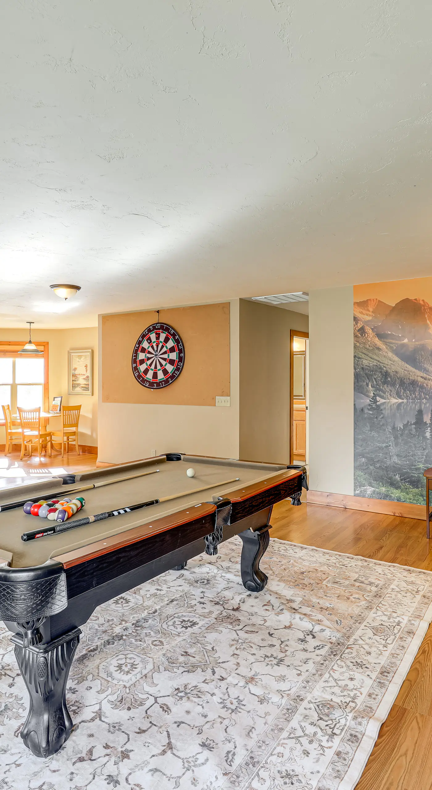 Columbia Falls Private Retreat: Pool Table & Deck!