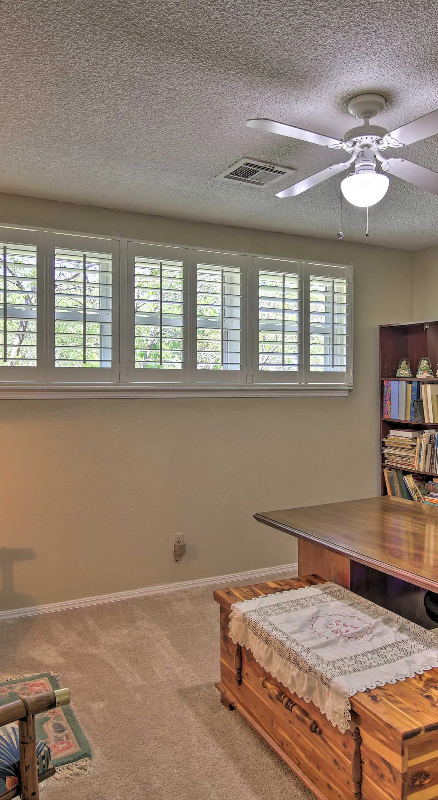 Private Home w/ Hot Tub & Patio Near Dtwn Tulsa