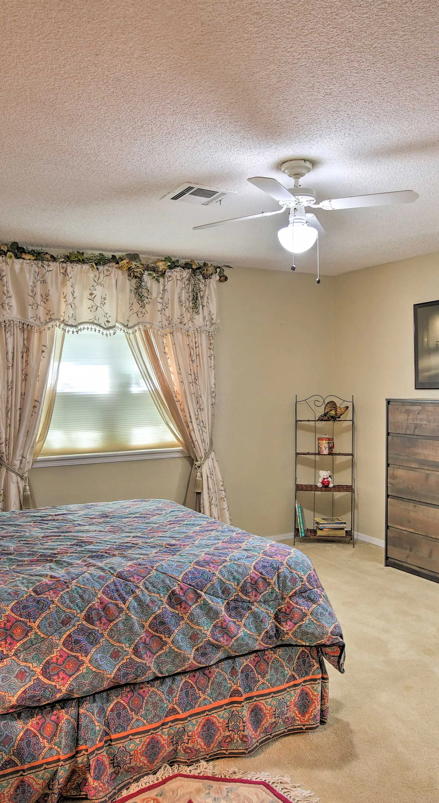 Private Home w/ Hot Tub & Patio Near Dtwn Tulsa