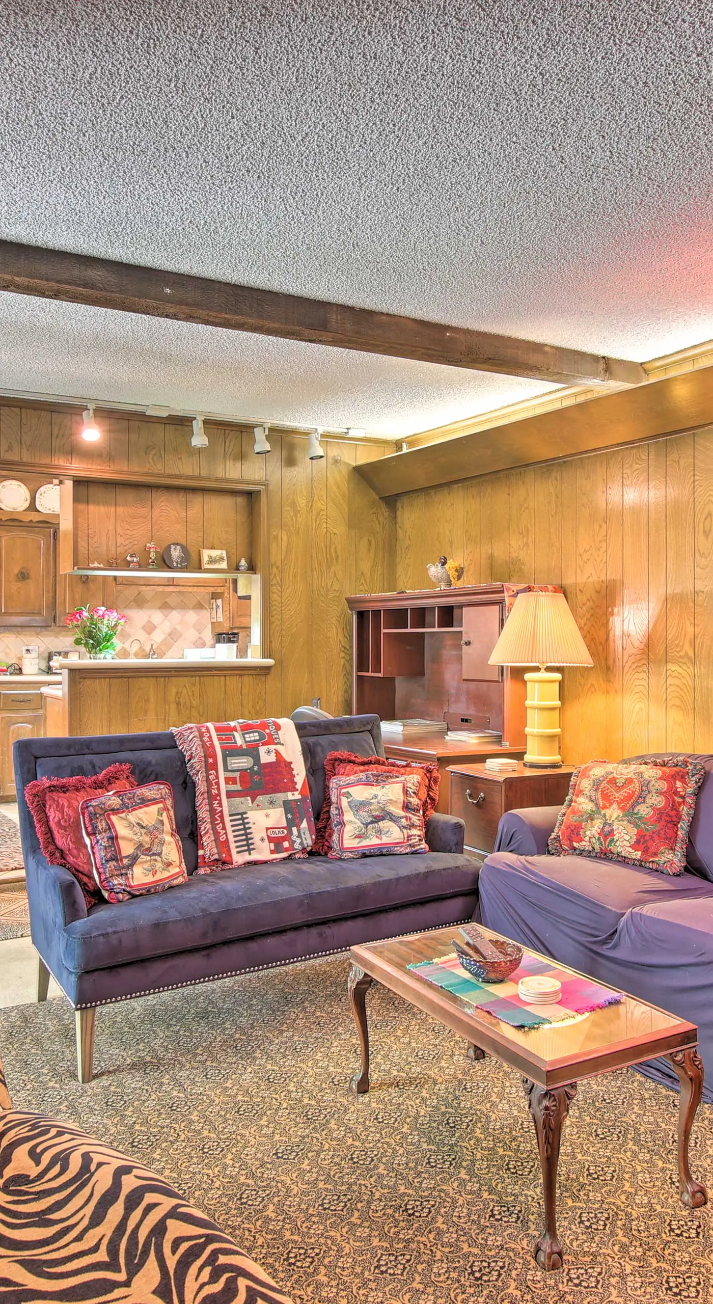 Private Home w/ Hot Tub & Patio Near Dtwn Tulsa
