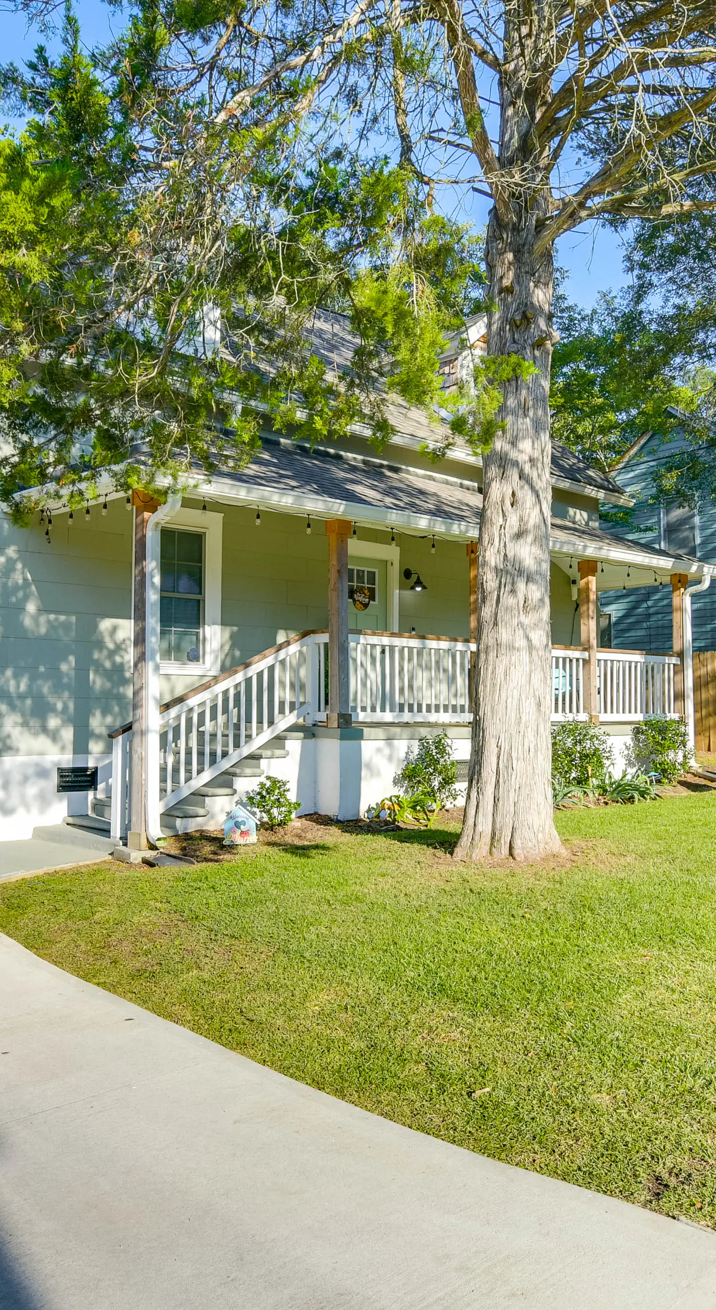 Greenville Escape w/ Deck + Fire Pit!