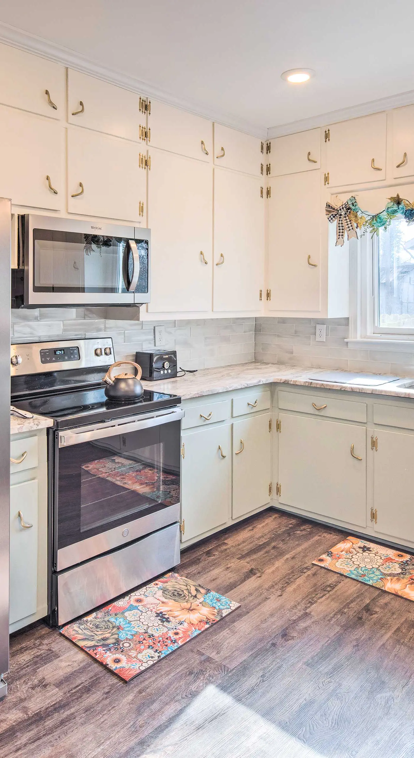 Greenville Escape w/ Deck + Fire Pit!
