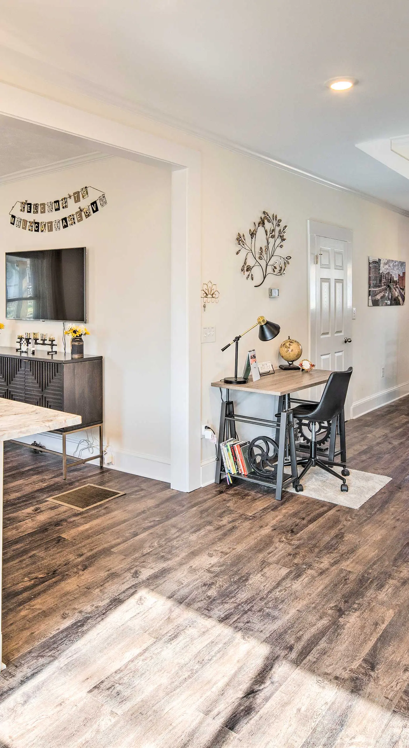 Greenville Escape w/ Deck + Fire Pit!
