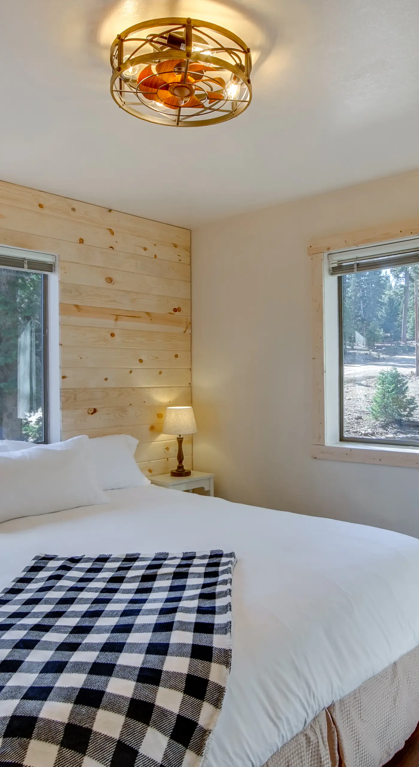 High Noon Hideaway: Zion Cabin w/ Fire Pit!