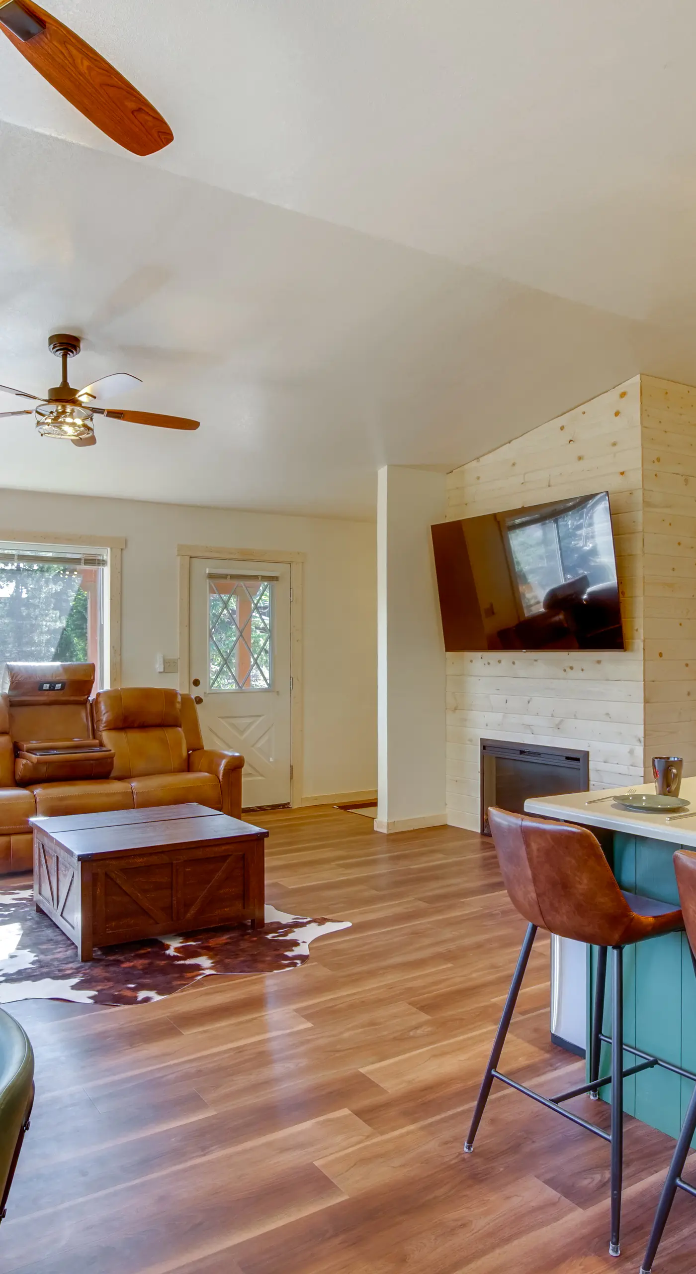 High Noon Hideaway: Zion Cabin w/ Fire Pit!
