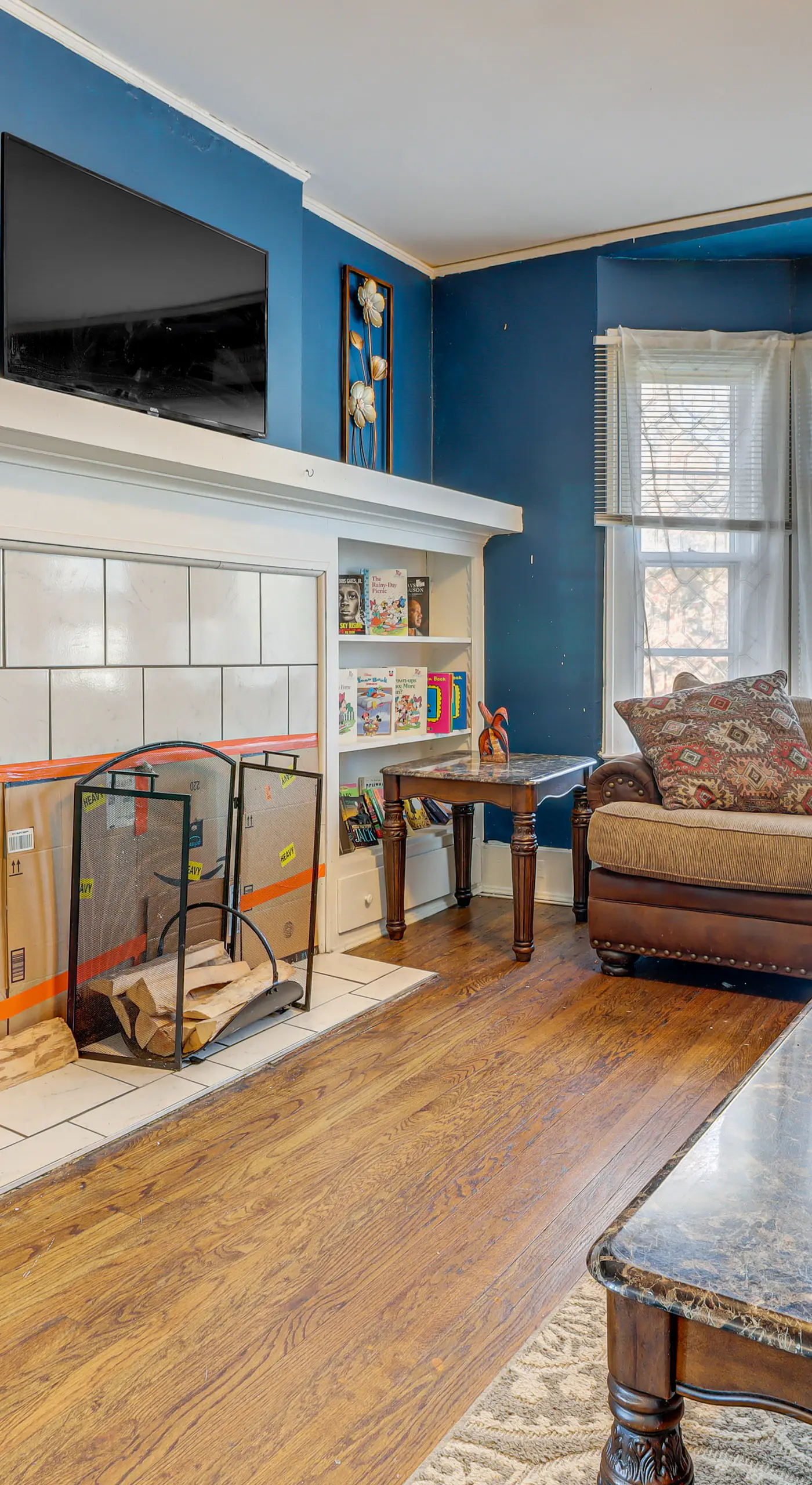 Urban Retreat 1 Mi to Riverfront! Detroit Duplex