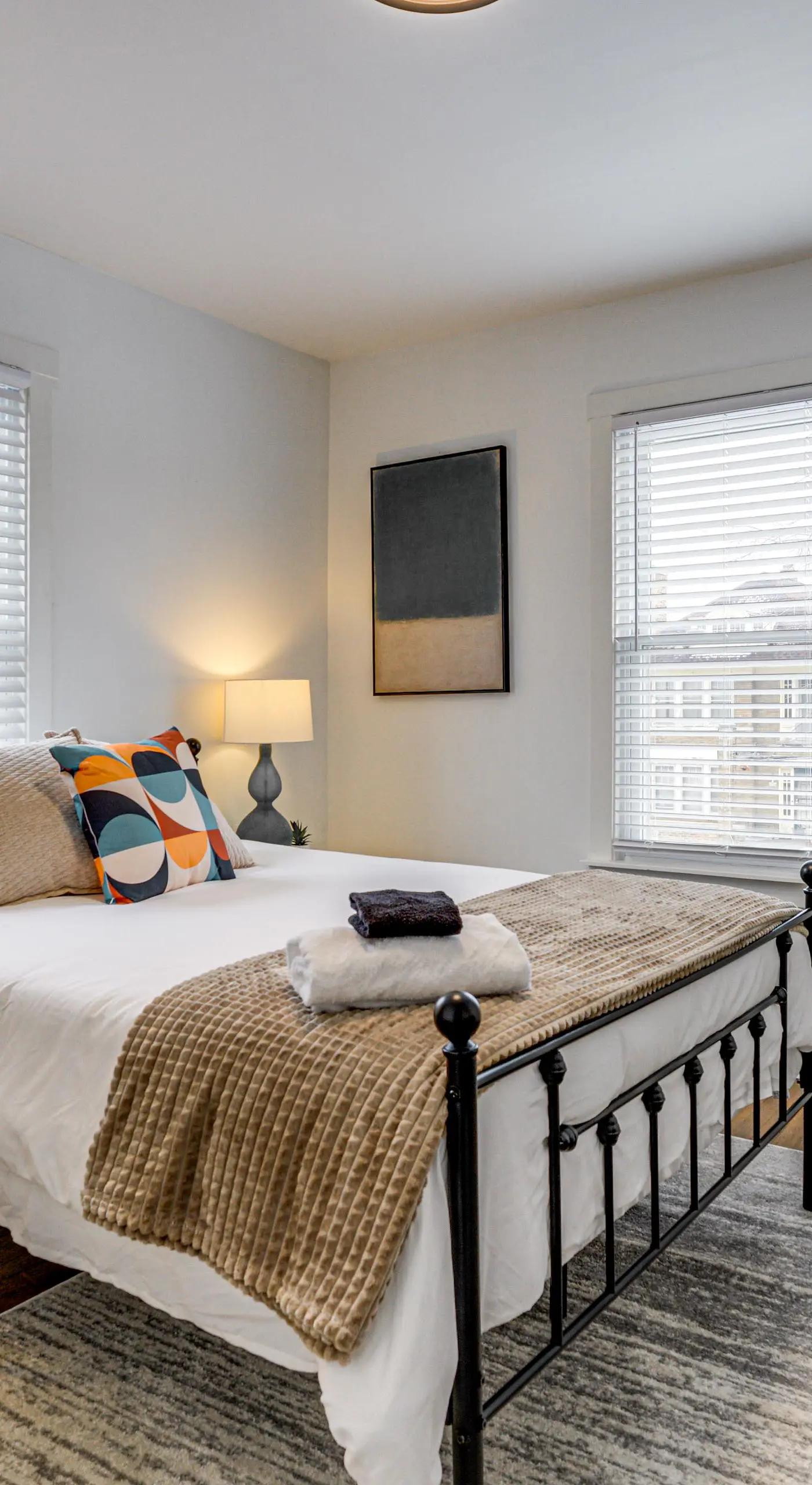 Spacious & Updated Group Getaway in Detroit!