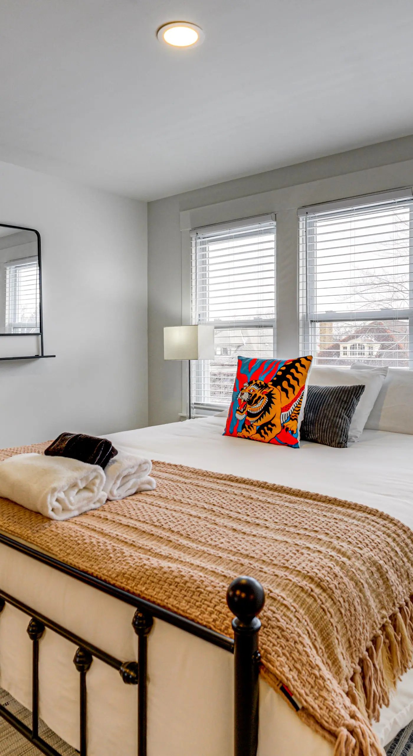 Spacious & Updated Group Getaway in Detroit!