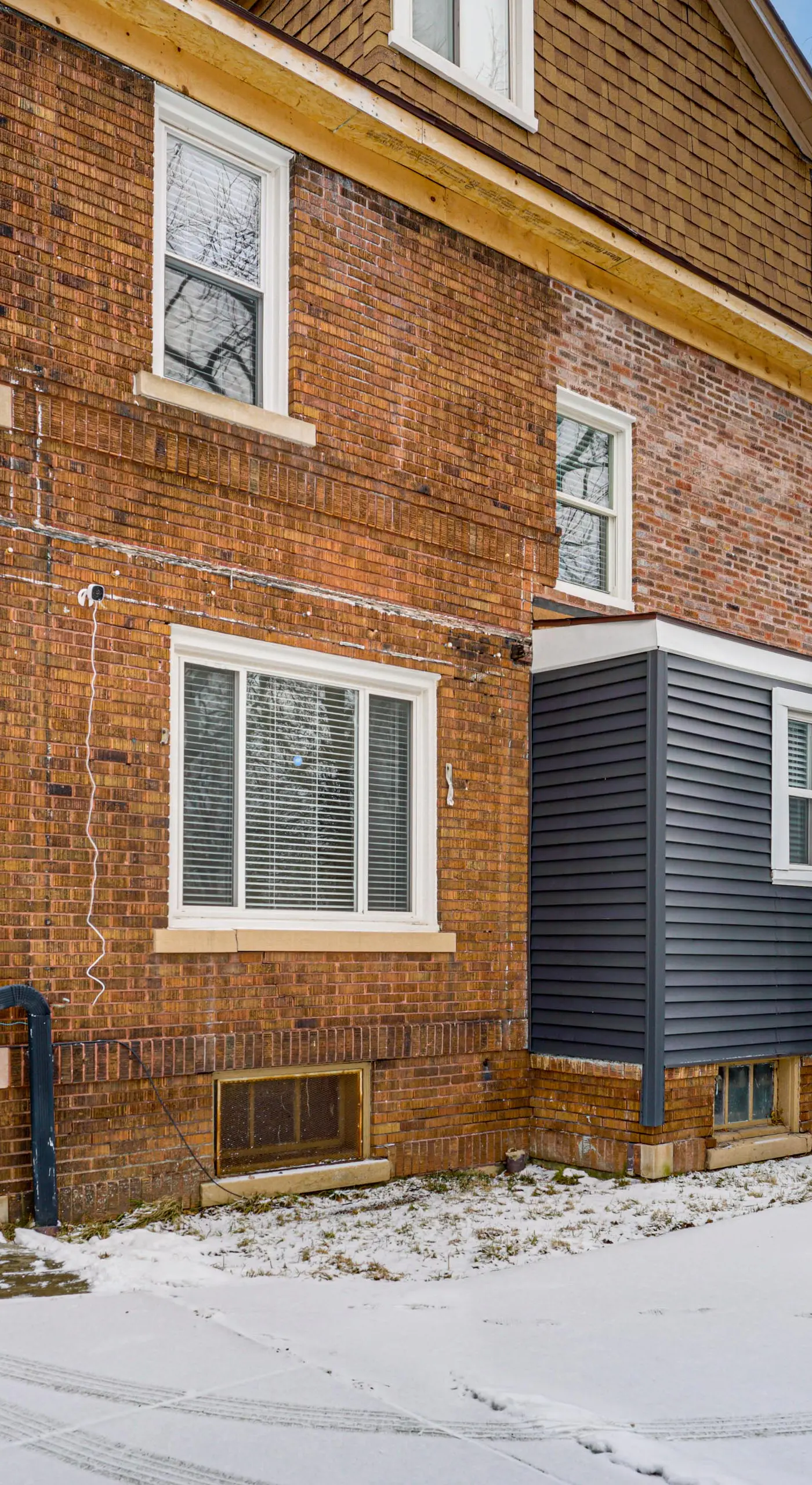 Spacious & Updated Group Getaway in Detroit!