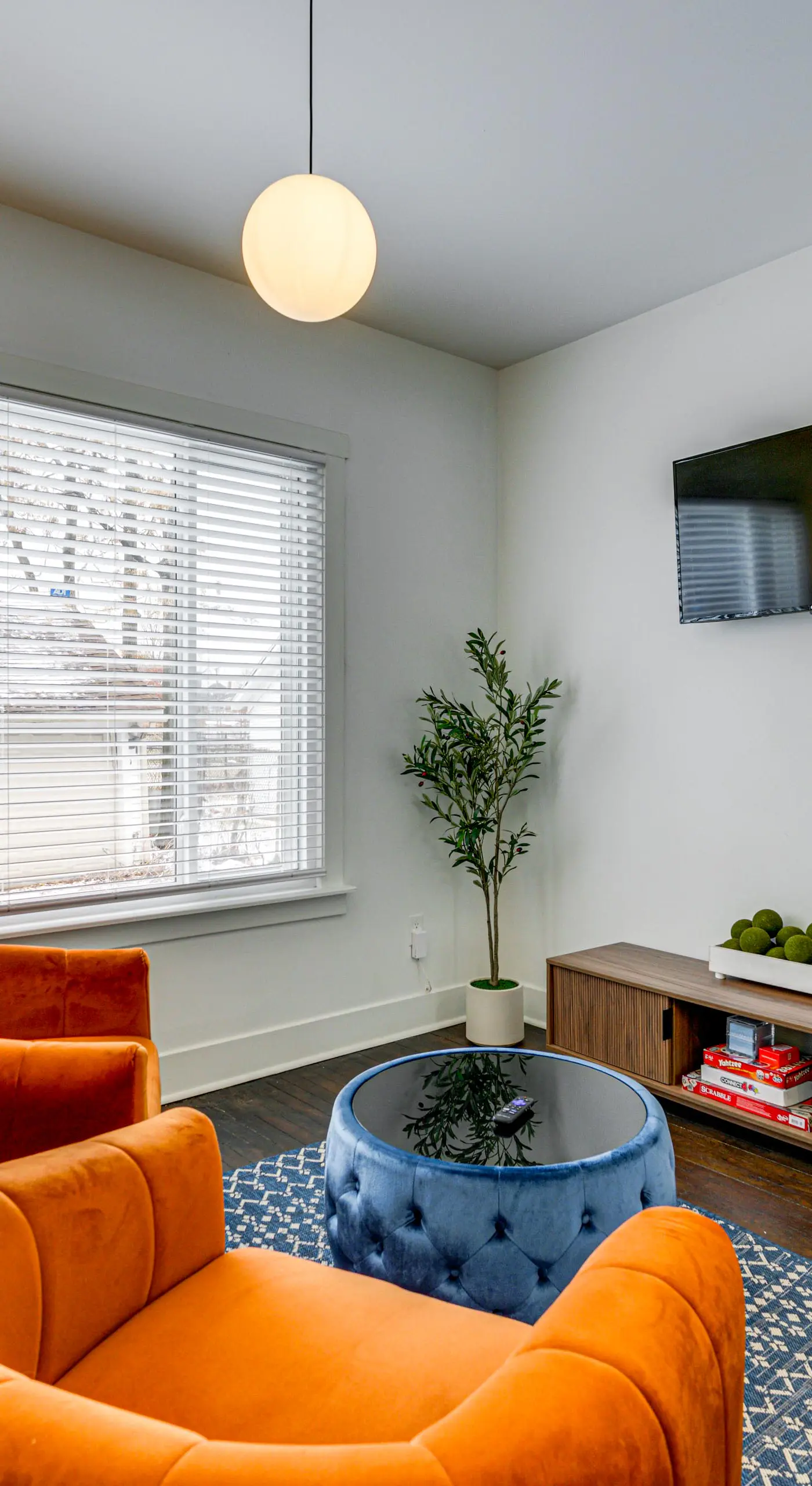 Spacious & Updated Group Getaway in Detroit!