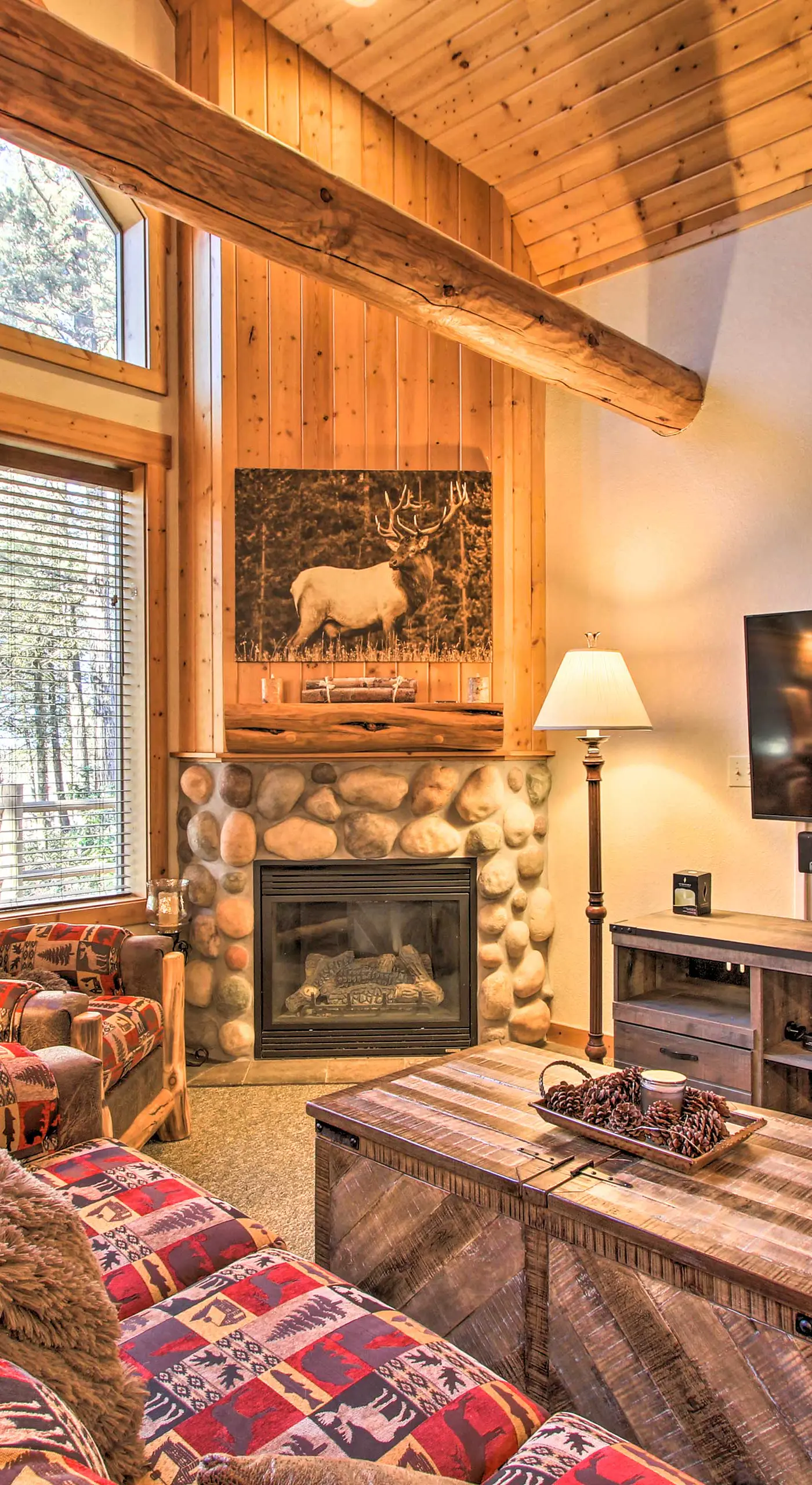 Klamath Falls Cabin Retreat w/ Deck & Grill!