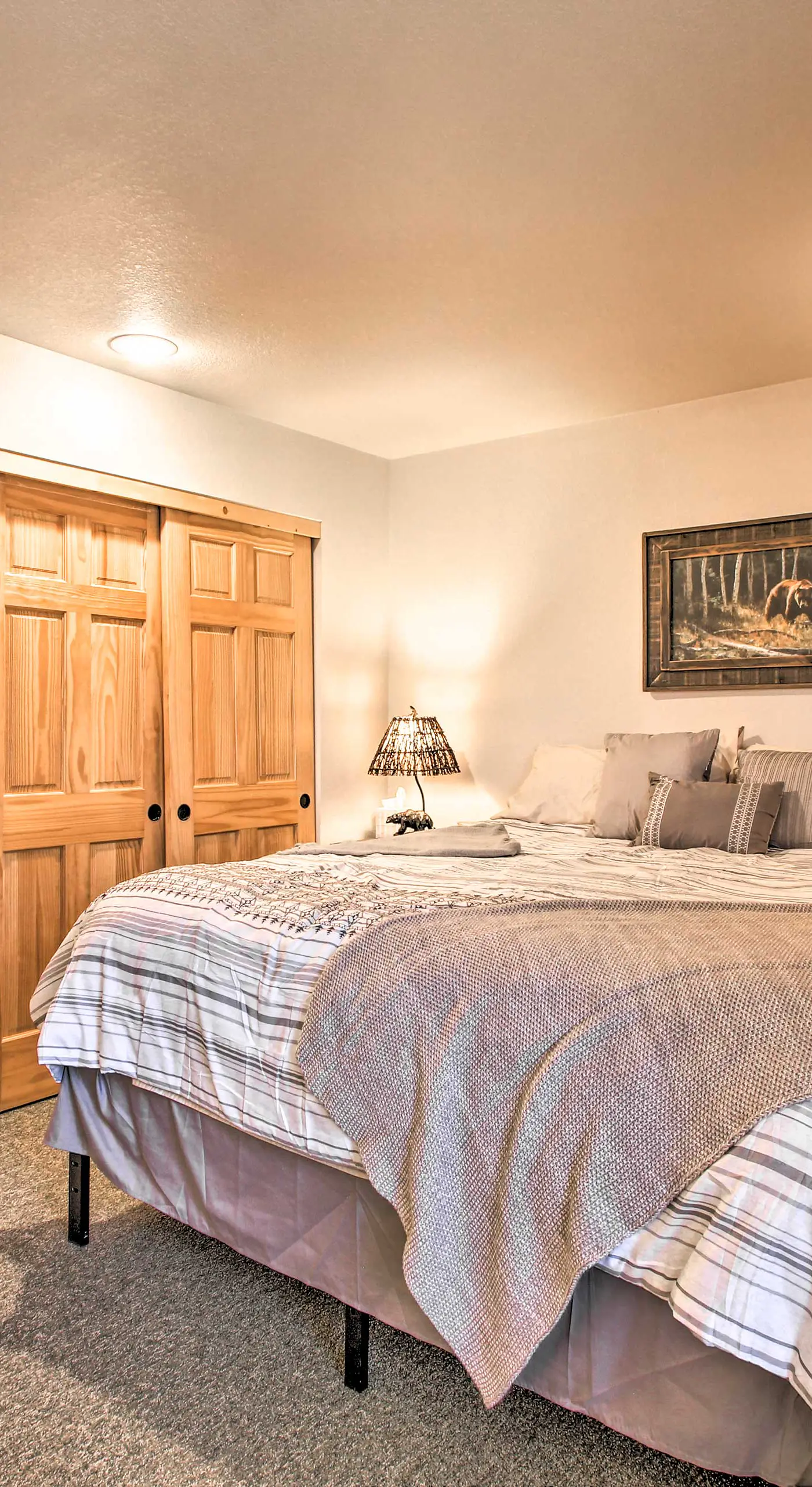 Klamath Falls Cabin Retreat w/ Deck & Grill!