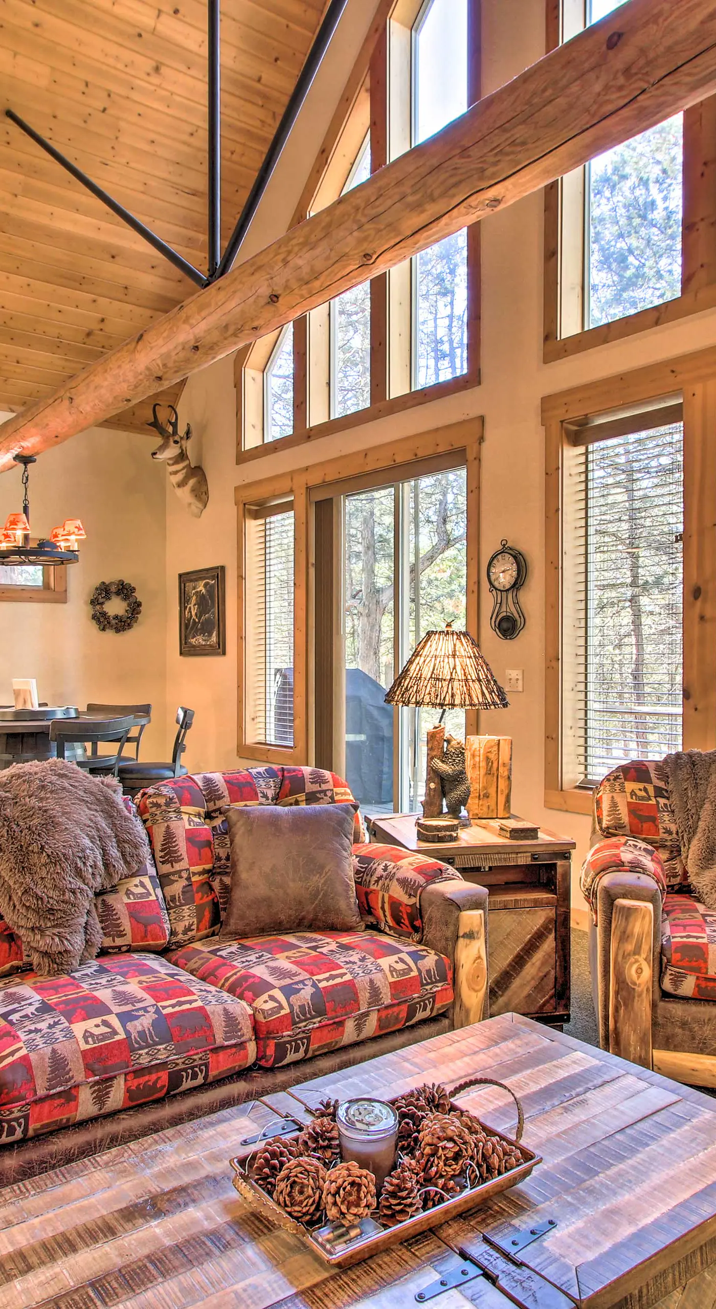 Klamath Falls Cabin Retreat w/ Deck & Grill!