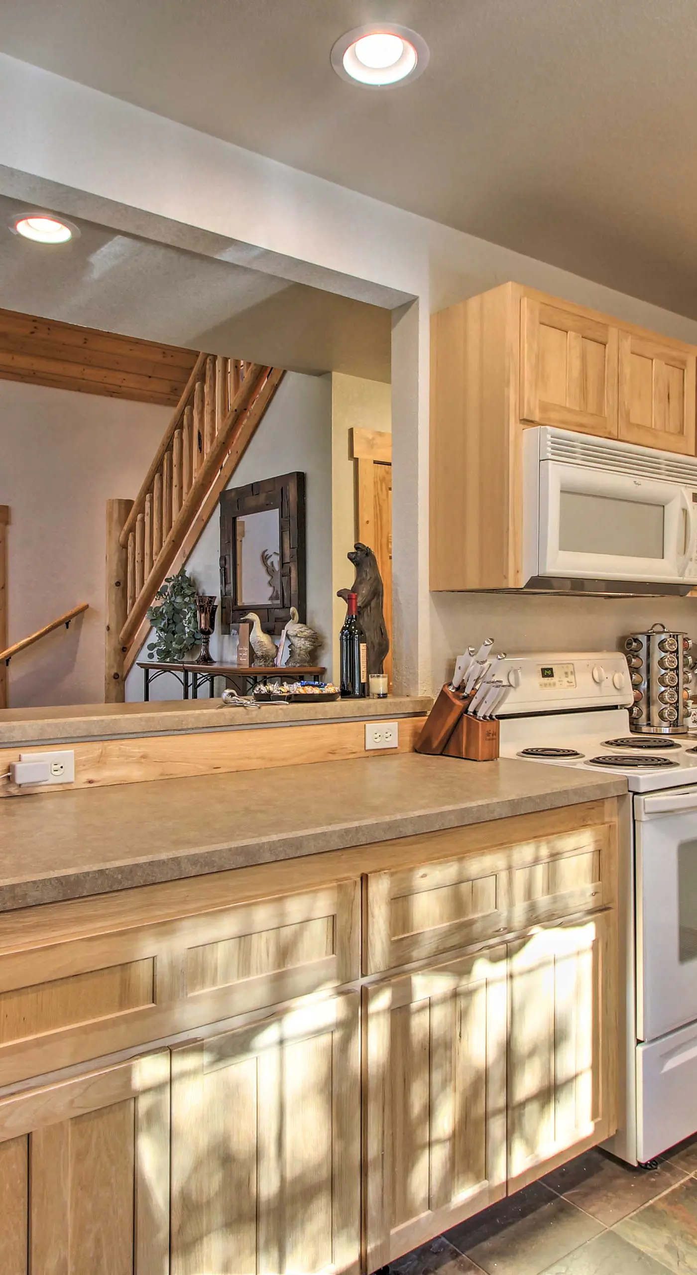 Klamath Falls Cabin Retreat w/ Deck & Grill!