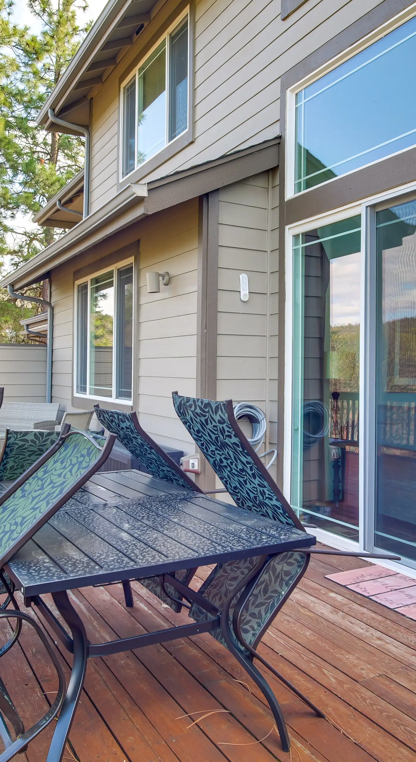 Pool & Hot Tub Access! Running Y Retreat w/ Deck
