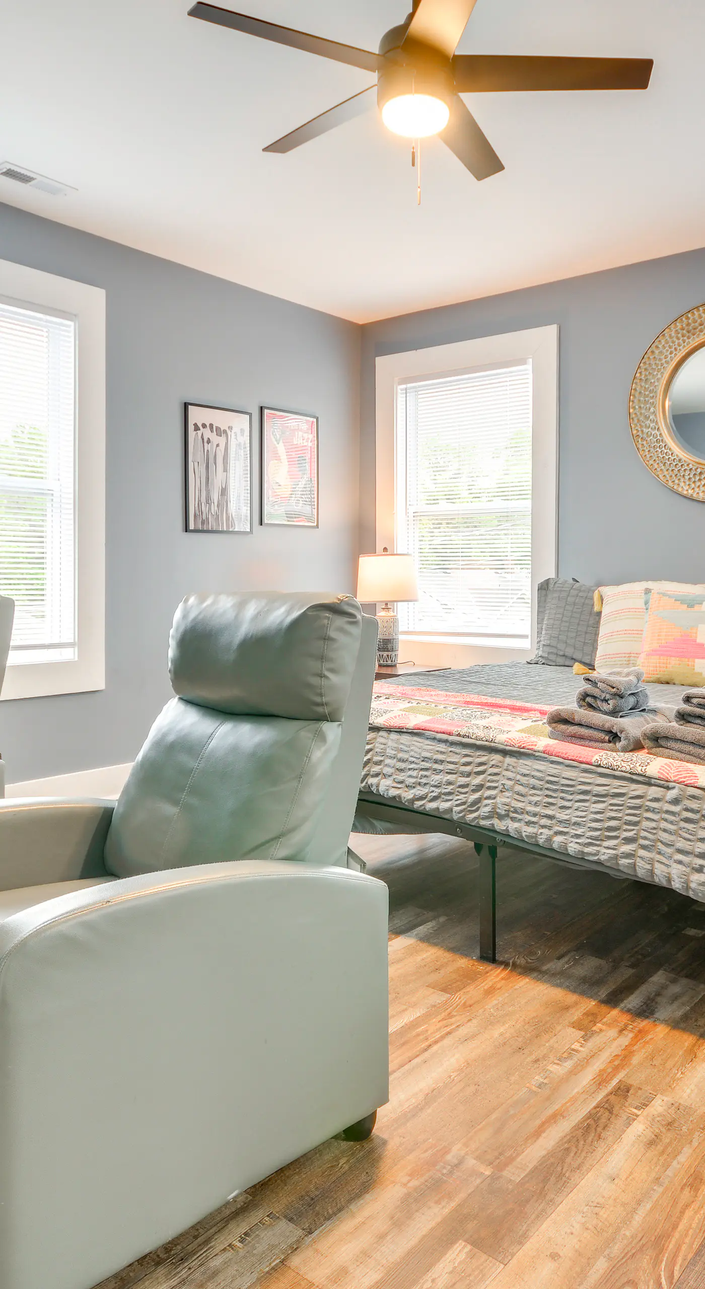Great for Groups! Greensboro Getaway, 1 Mi to Dtwn