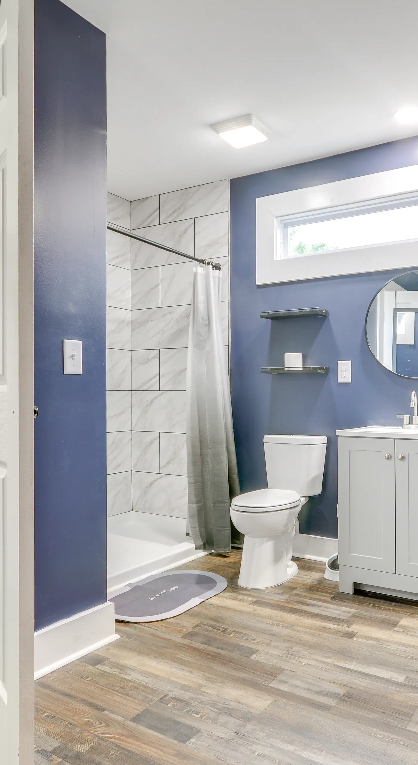 Great for Groups! Greensboro Getaway, 1 Mi to Dtwn