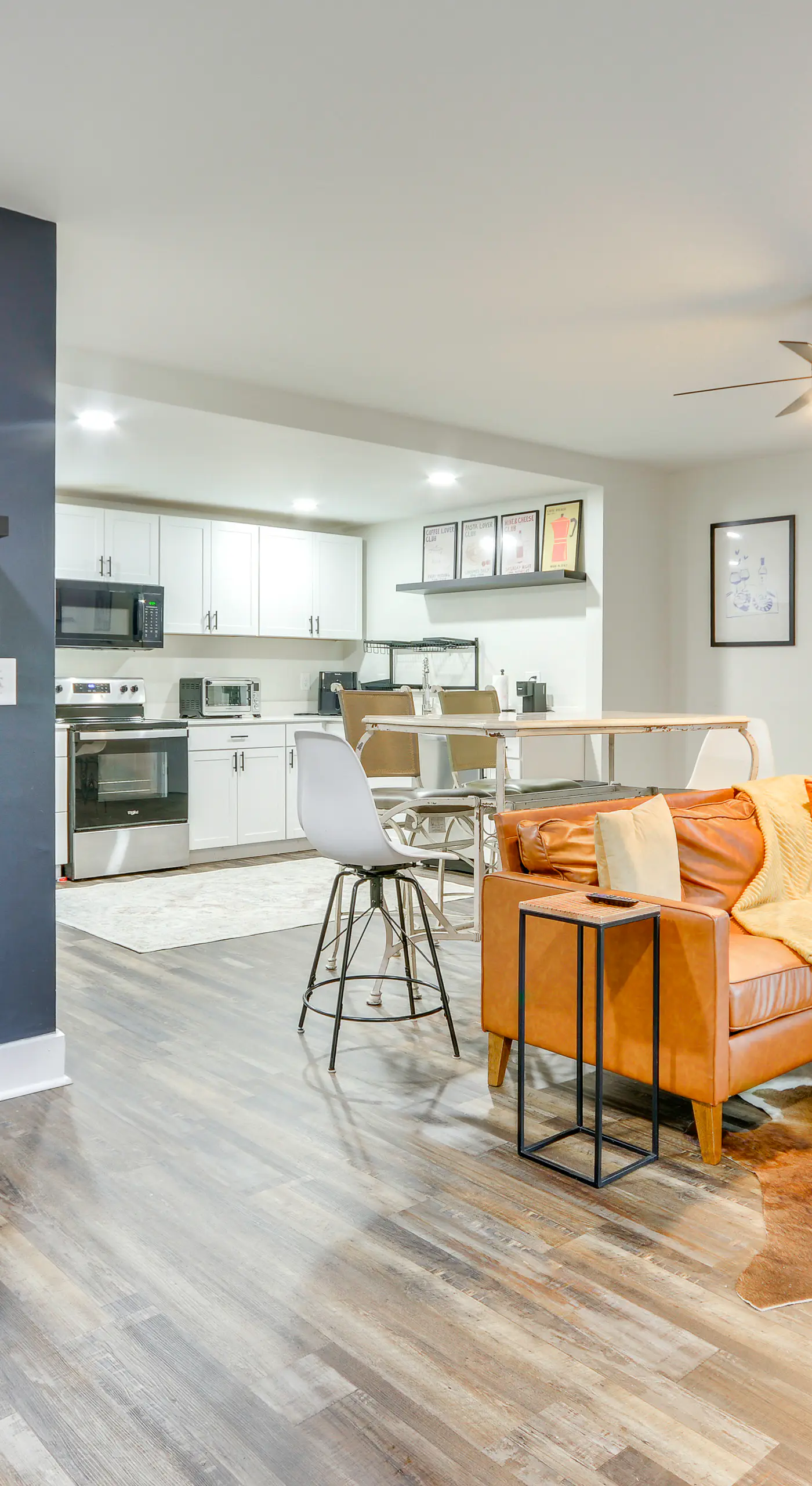 Great for Groups! Greensboro Getaway, 1 Mi to Dtwn