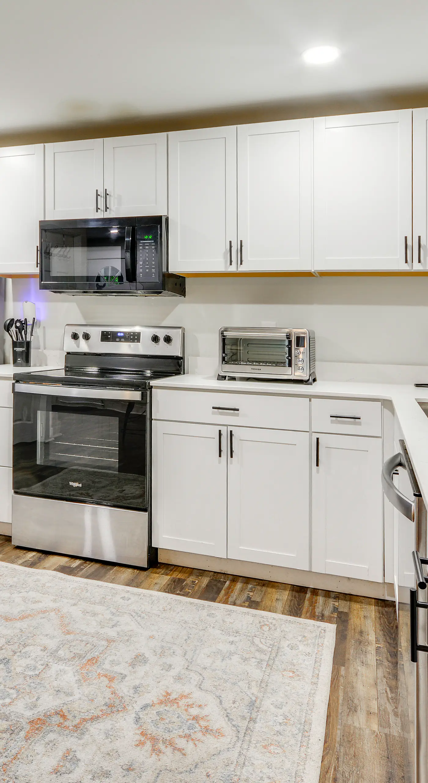 Great for Groups! Greensboro Getaway, 1 Mi to Dtwn