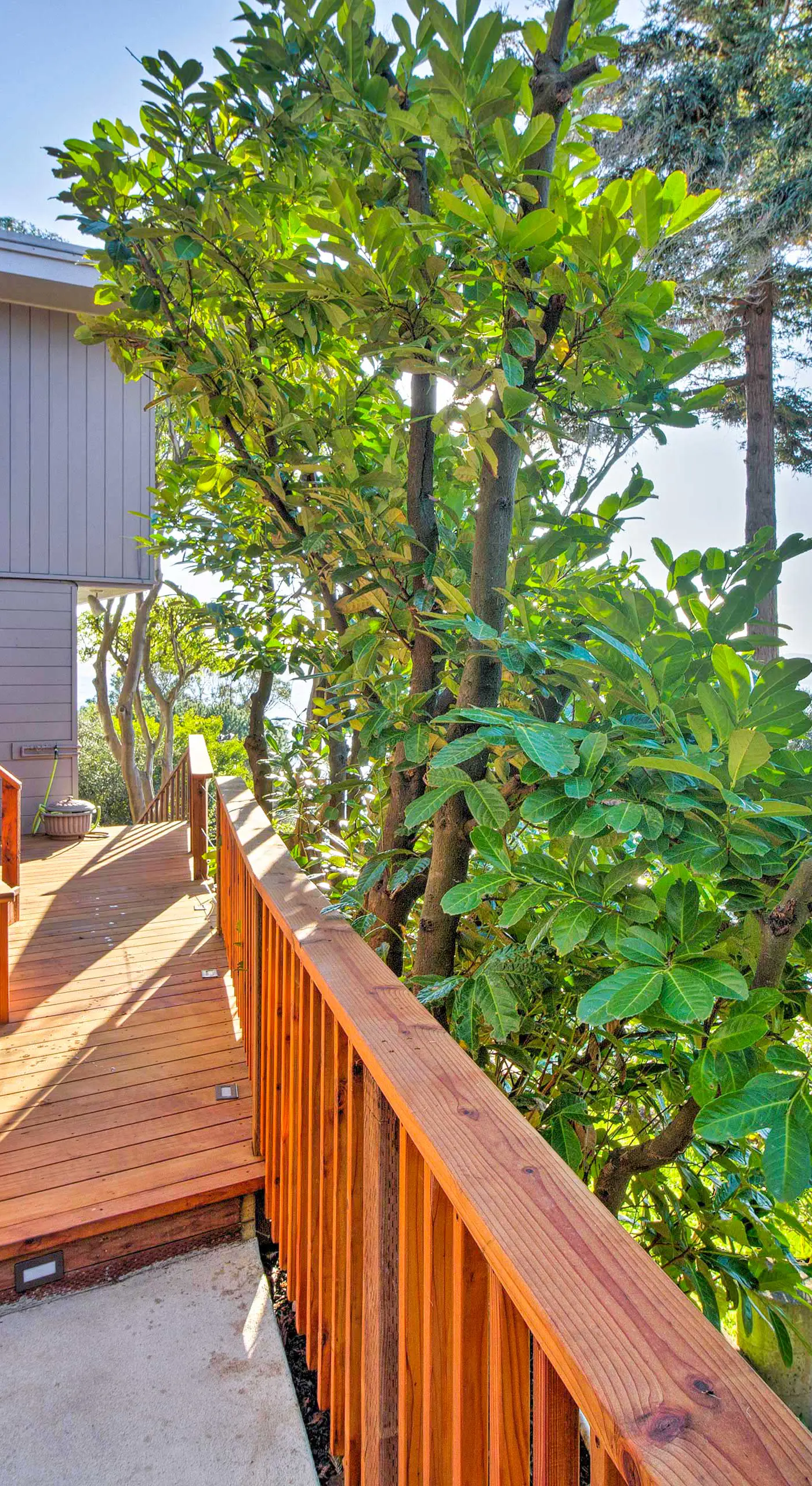 Walk to Keller Beach: Waterfront Studio w/ Hot Tub
